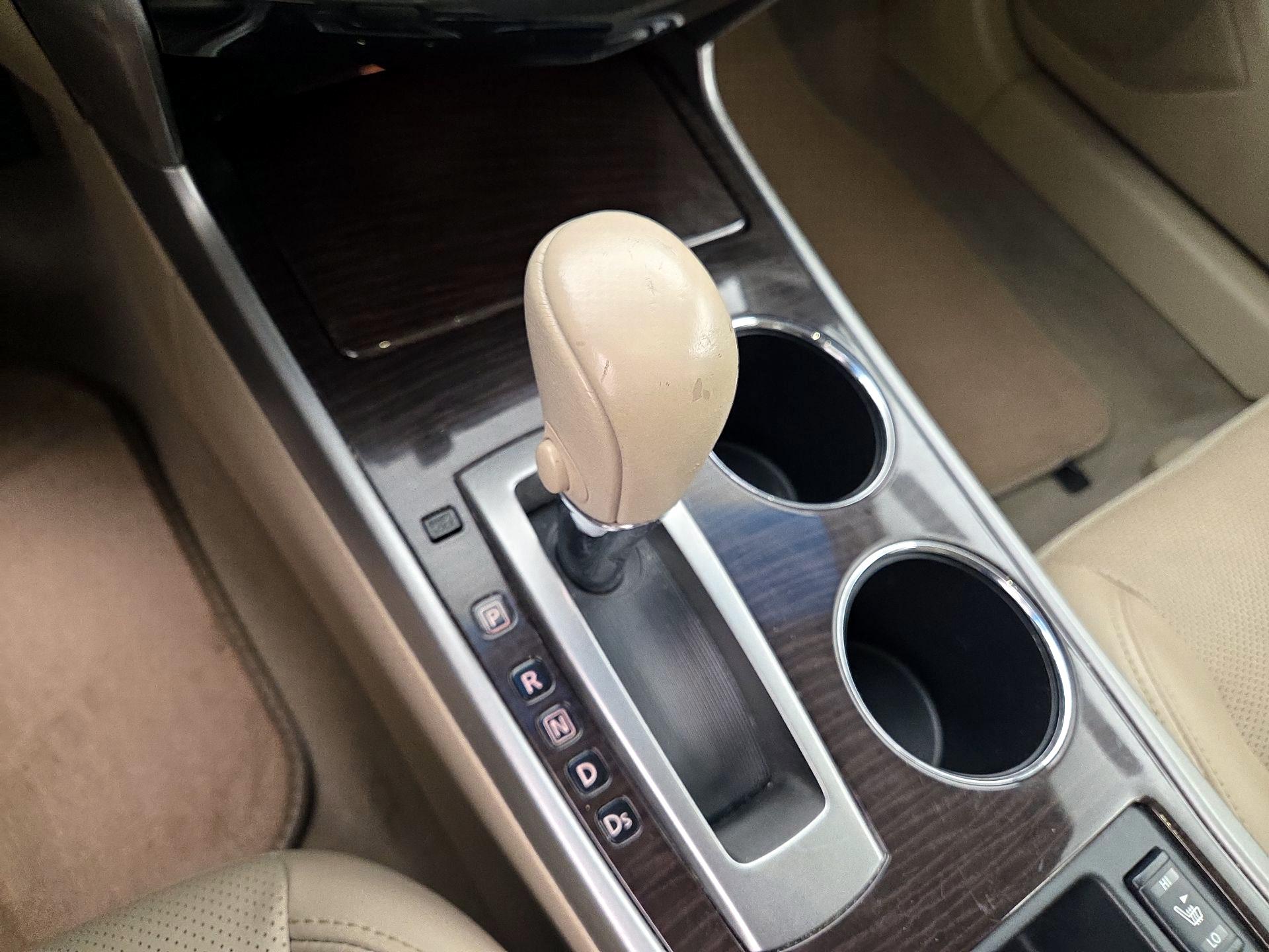 Thumbnail: 2014 Nissan Altima - 17