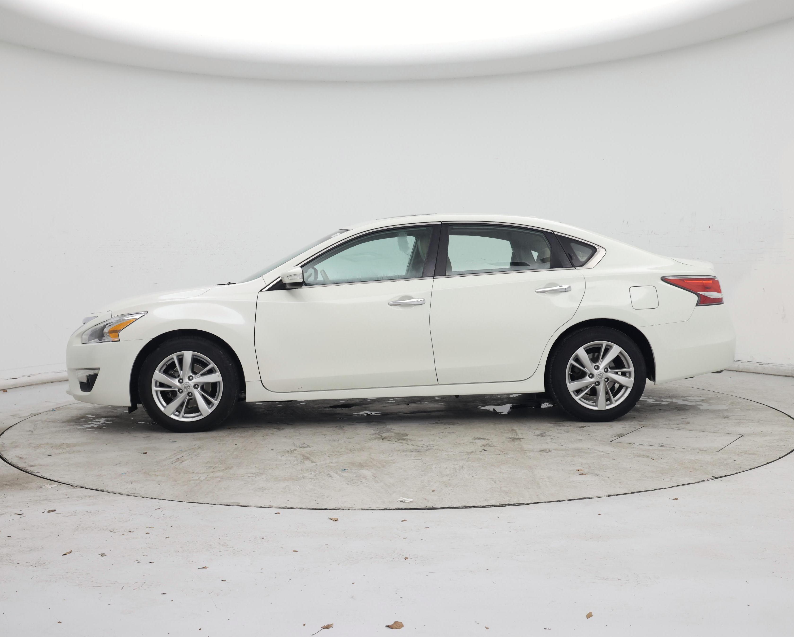 Thumbnail: 2014 Nissan Altima - 3