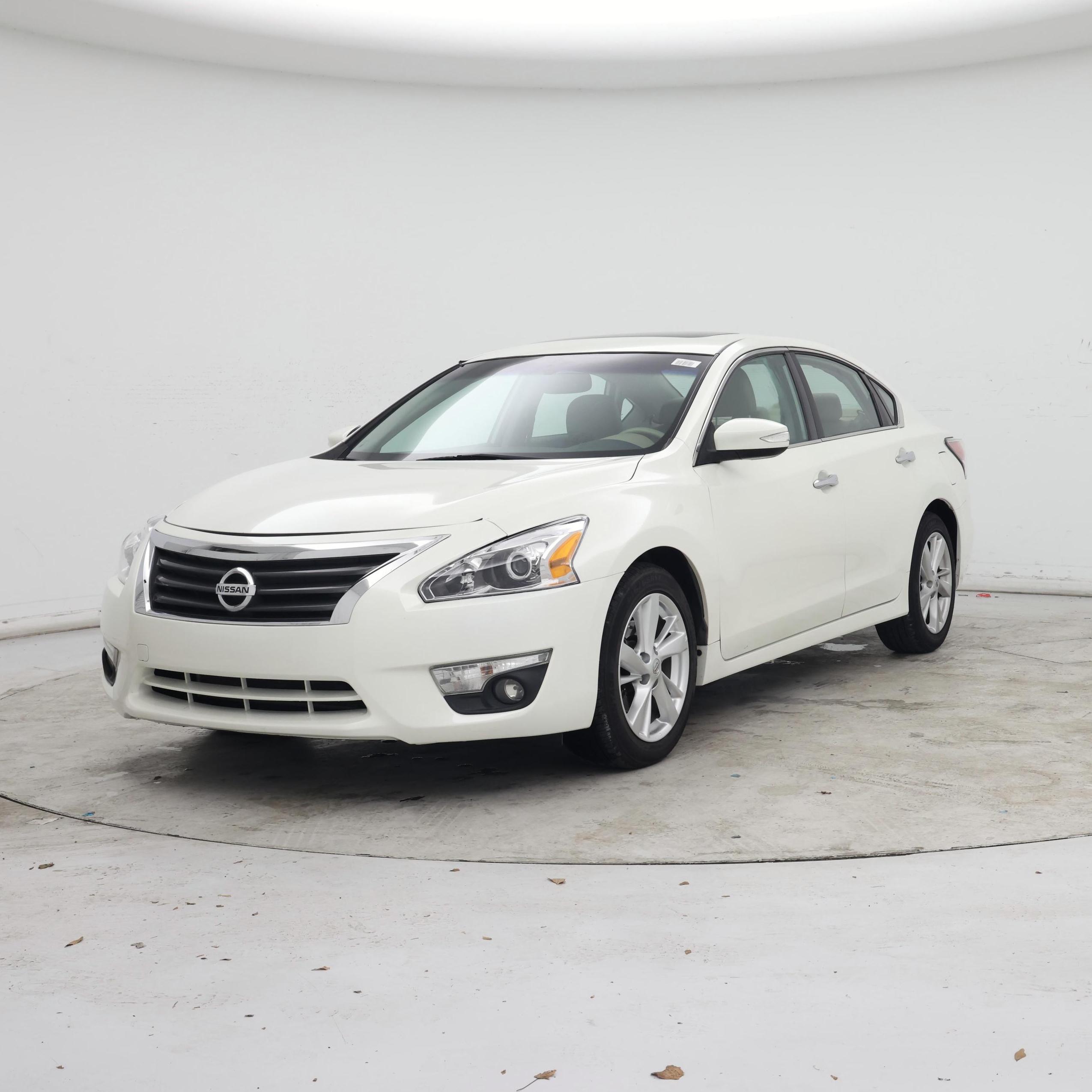 Thumbnail: 2014 Nissan Altima - 4