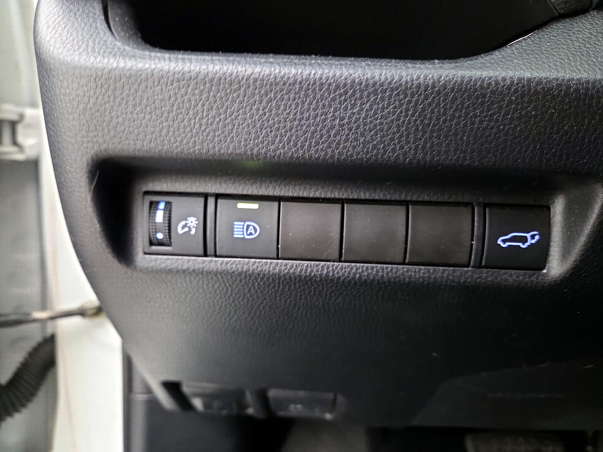 Thumbnail: 2021 Toyota RAV4 - 13