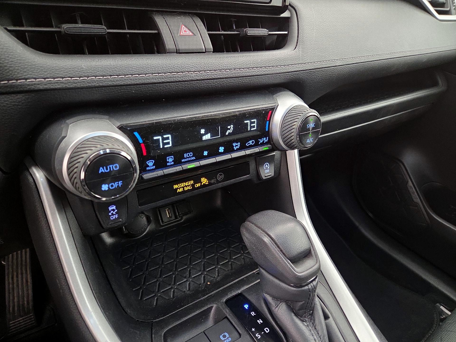 Thumbnail: 2021 Toyota RAV4 - 16