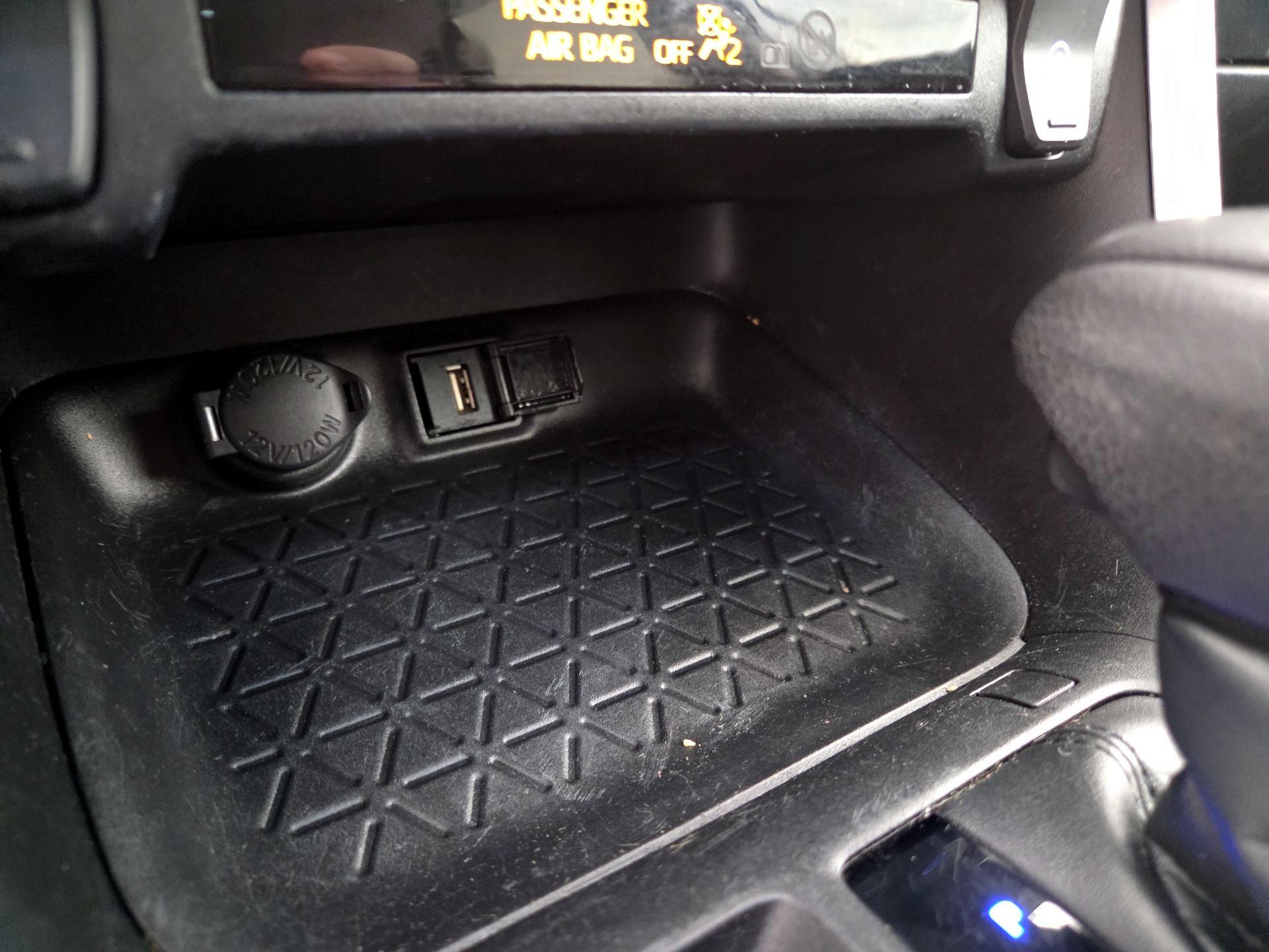 Thumbnail: 2021 Toyota RAV4 - 18