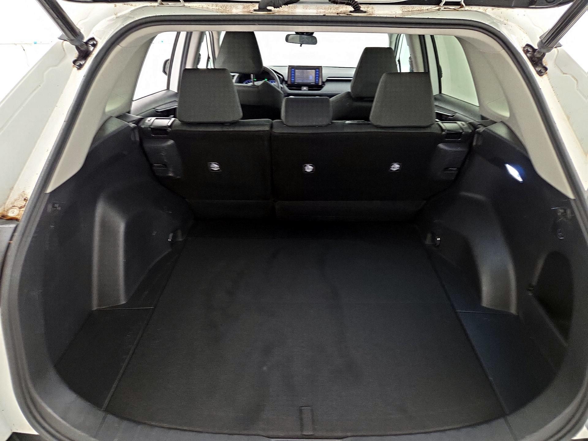 Thumbnail: 2021 Toyota RAV4 - 20