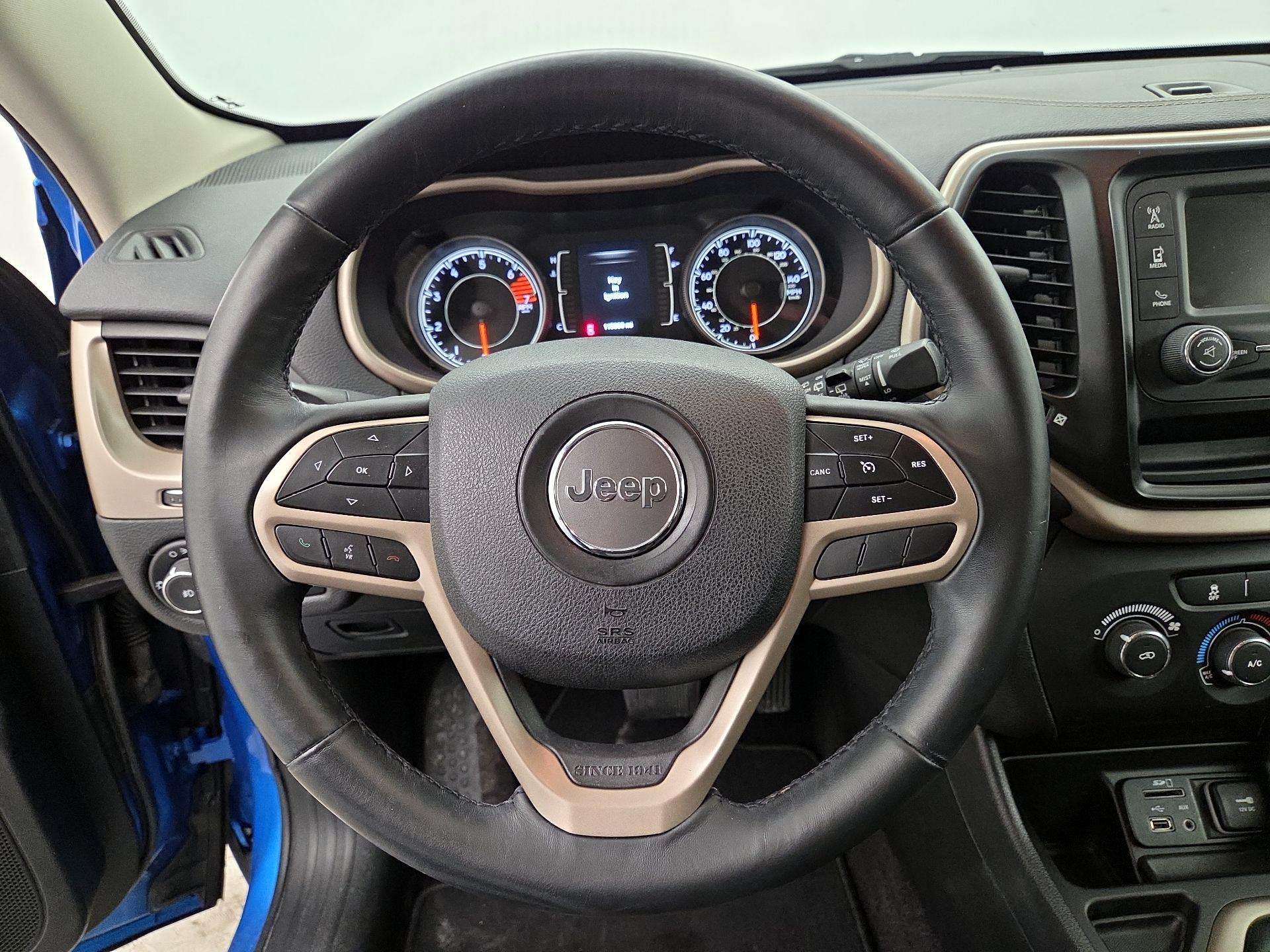 Thumbnail: 2018 Jeep Cherokee - 10