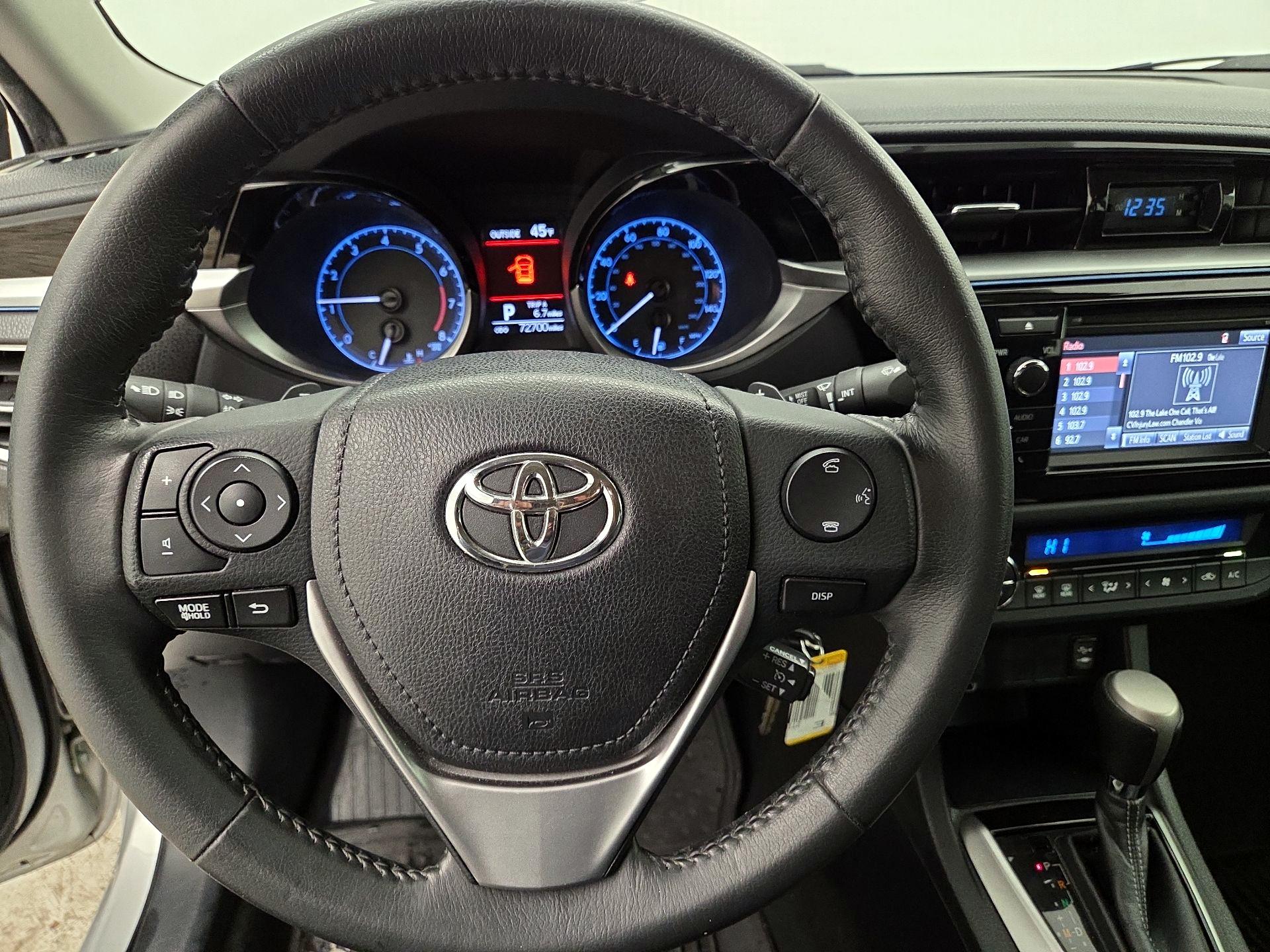 Thumbnail: 2015 Toyota Corolla - 10