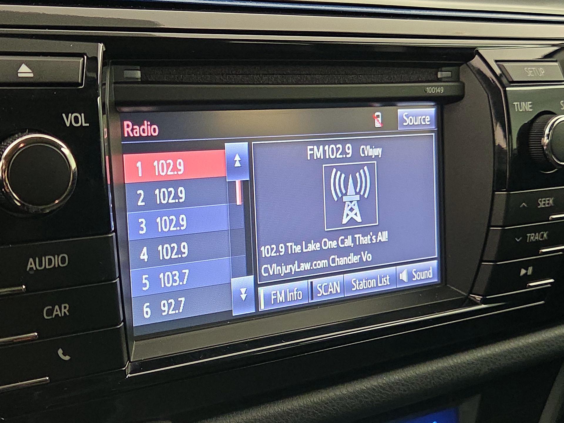 Thumbnail: 2015 Toyota Corolla - 16