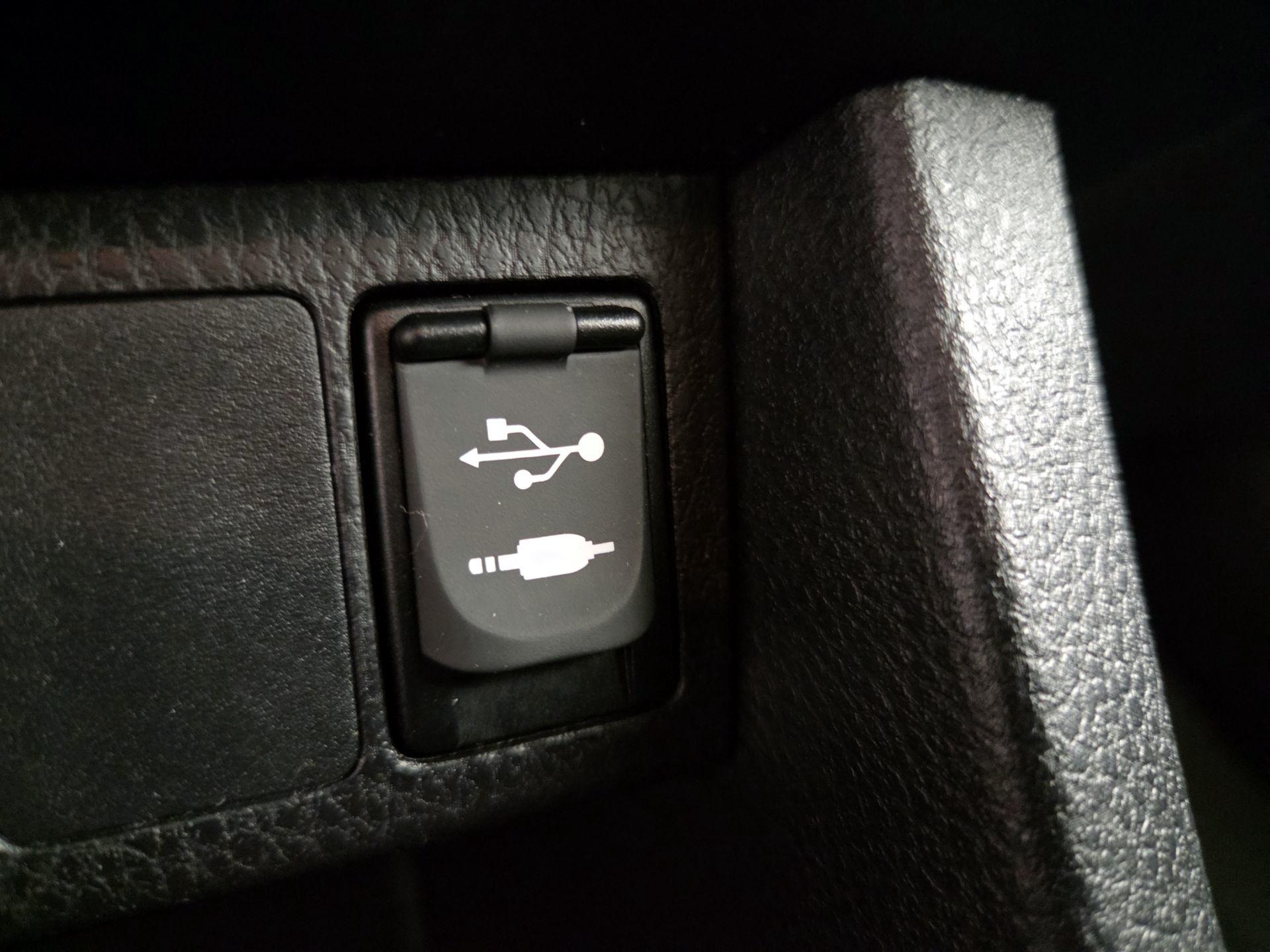 Thumbnail: 2015 Toyota Corolla - 19