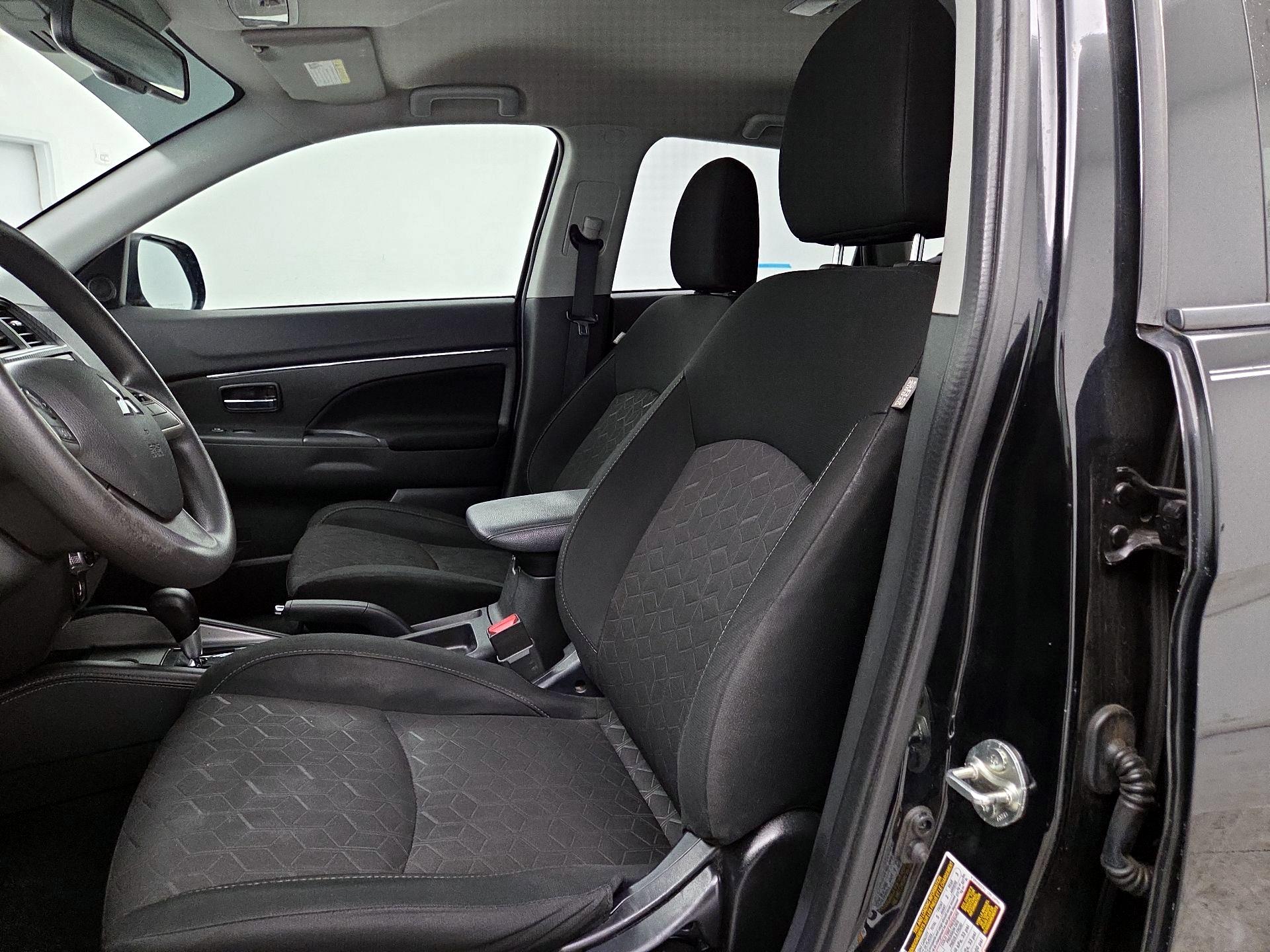 Thumbnail: 2021 Mitsubishi Outlander Sport - 11