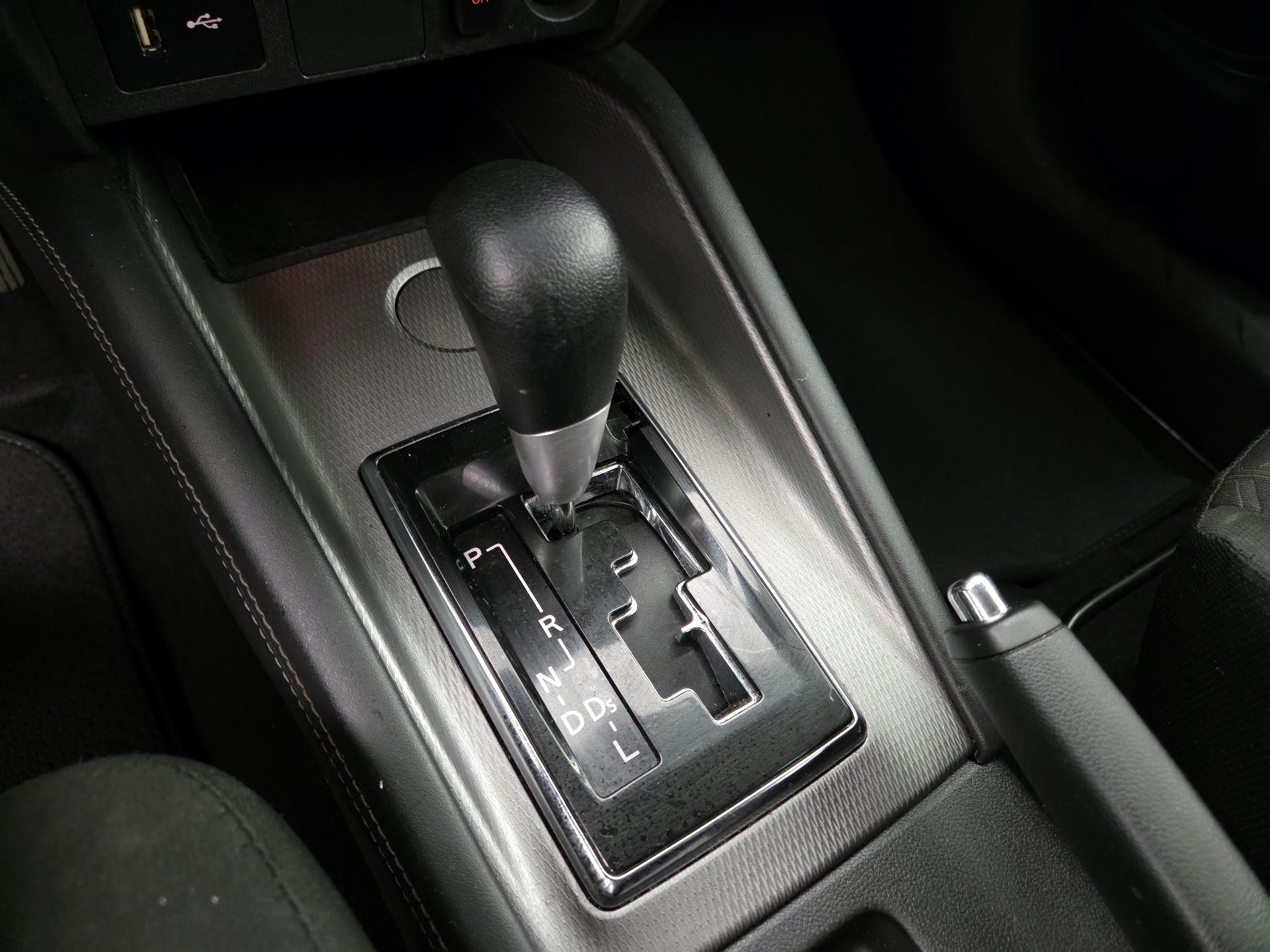 Thumbnail: 2021 Mitsubishi Outlander Sport - 17