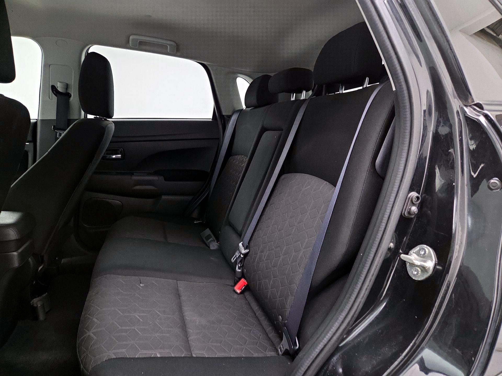 Thumbnail: 2021 Mitsubishi Outlander Sport - 19