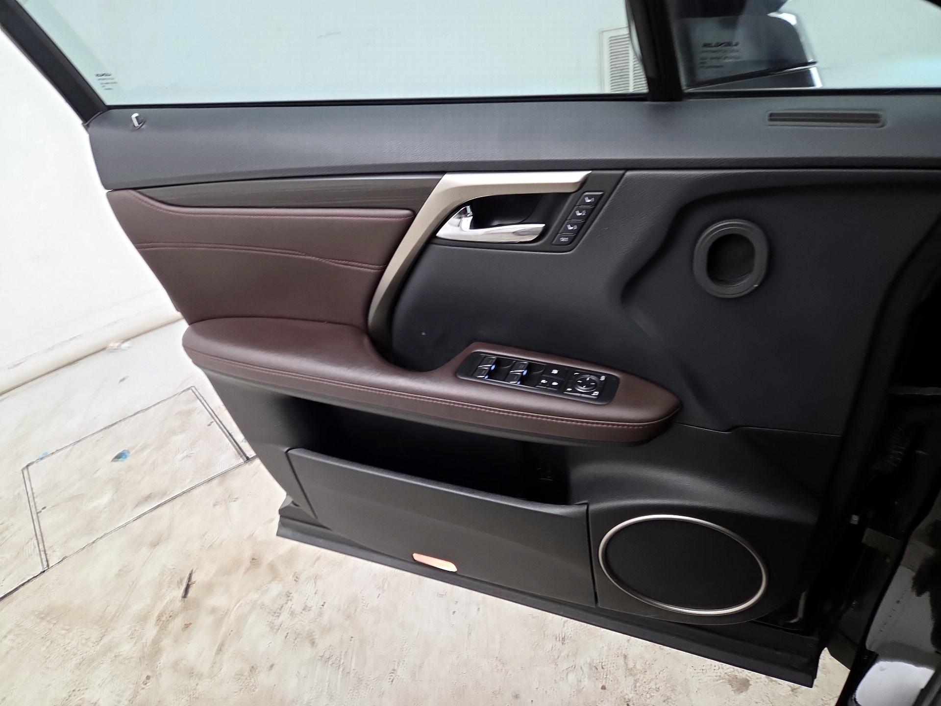 Thumbnail: 2017 Lexus RX - 12