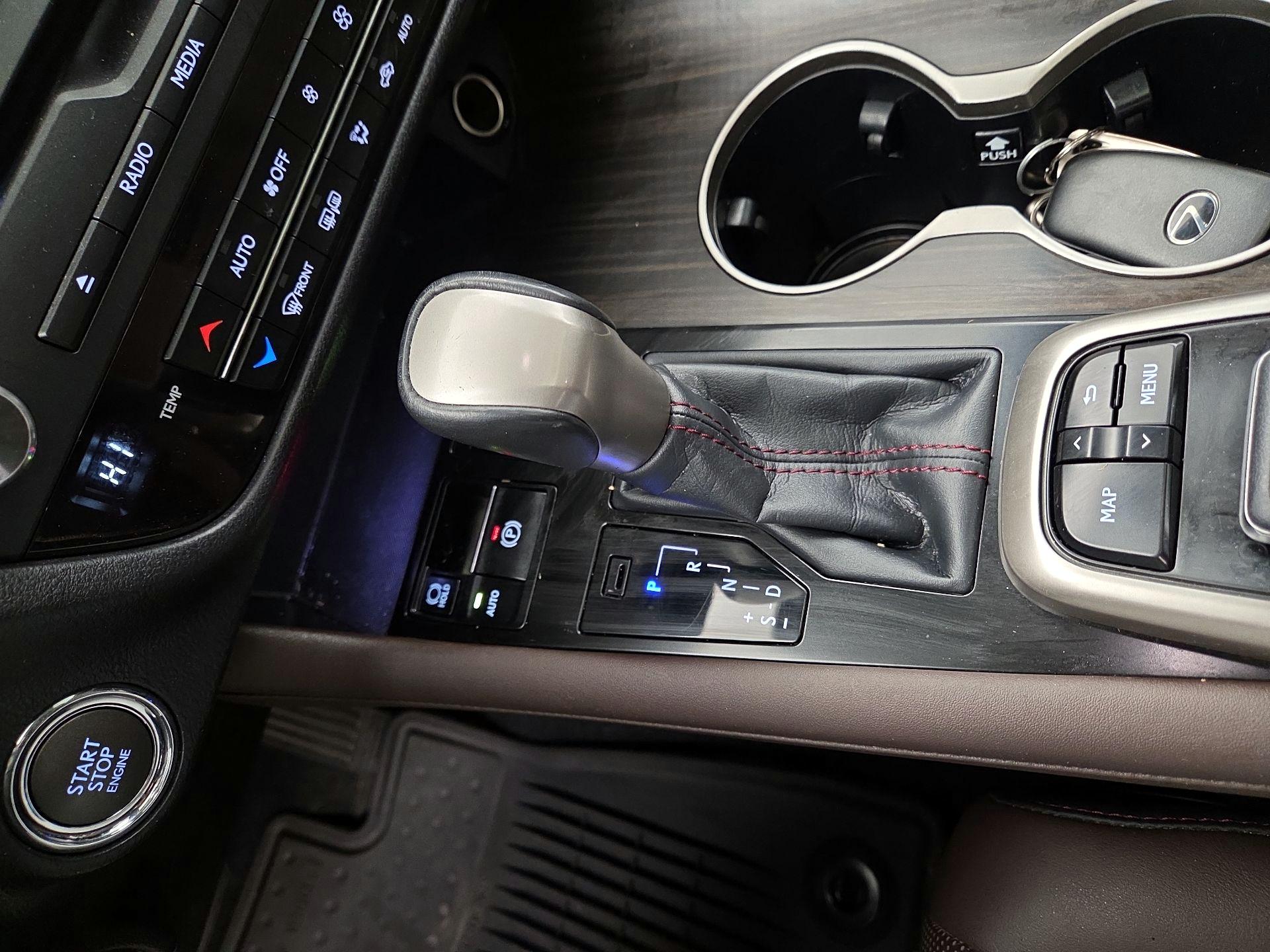 Thumbnail: 2017 Lexus RX - 18