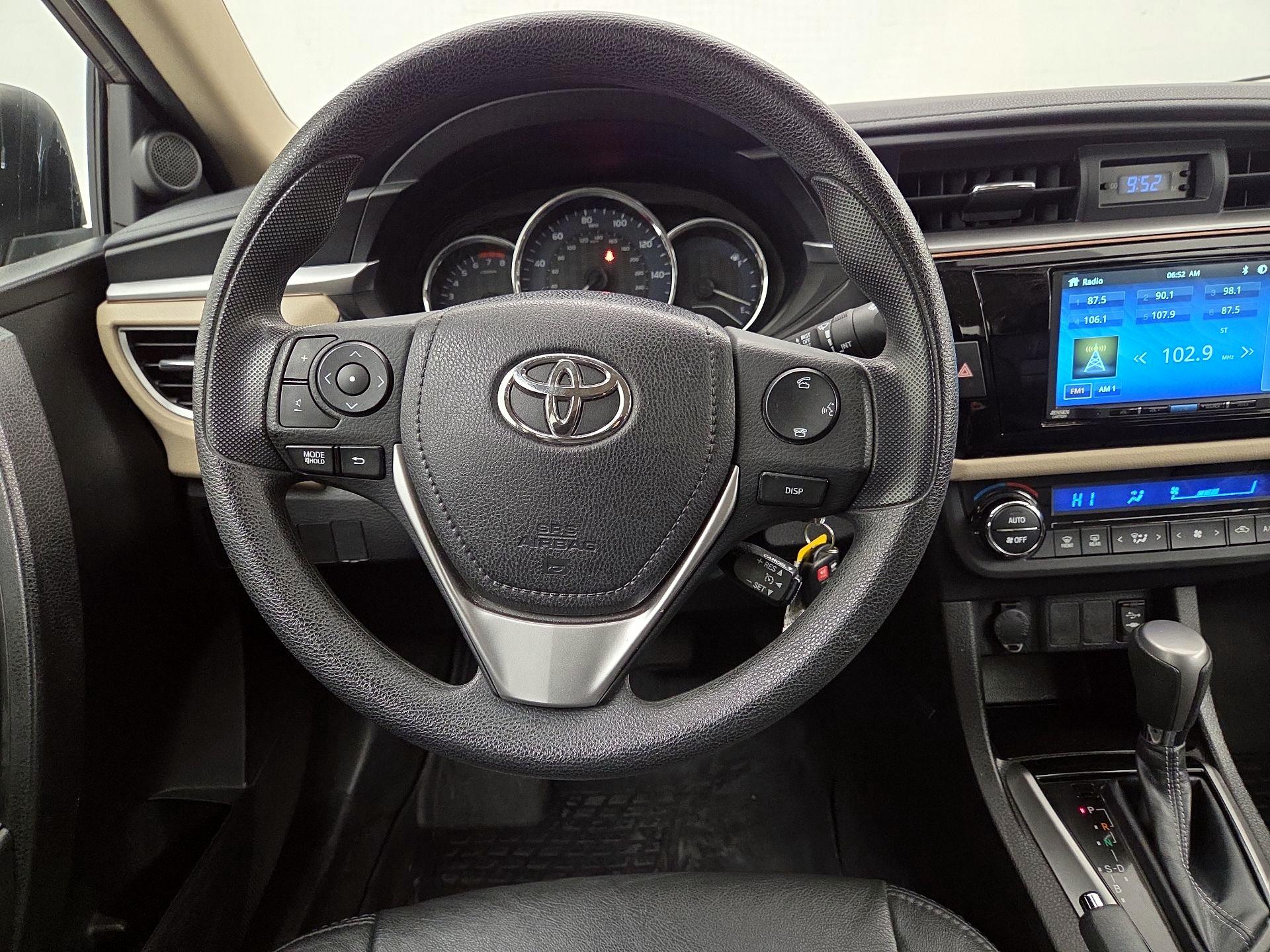 Thumbnail: 2014 Toyota Corolla - 10