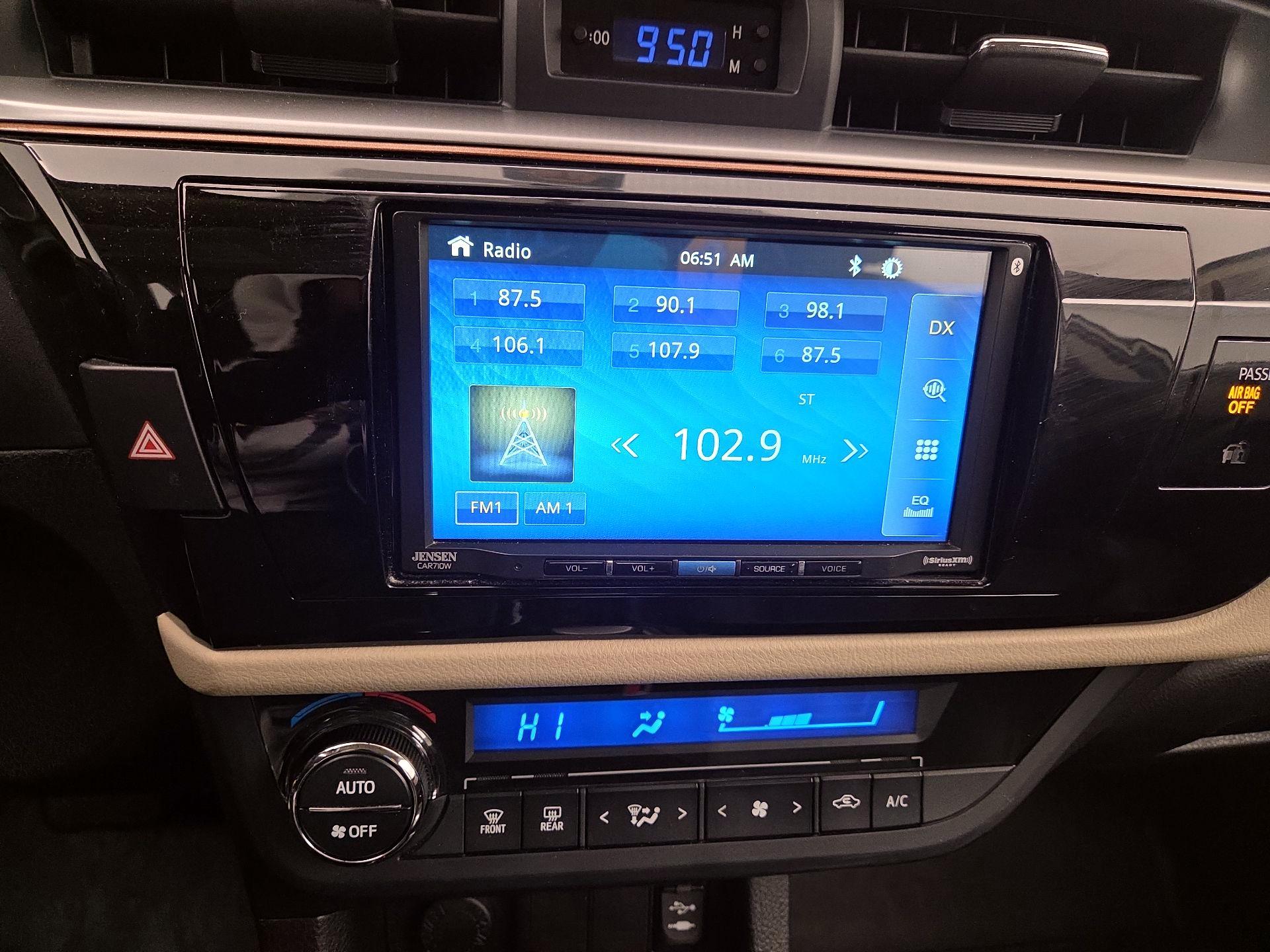 Thumbnail: 2014 Toyota Corolla - 15