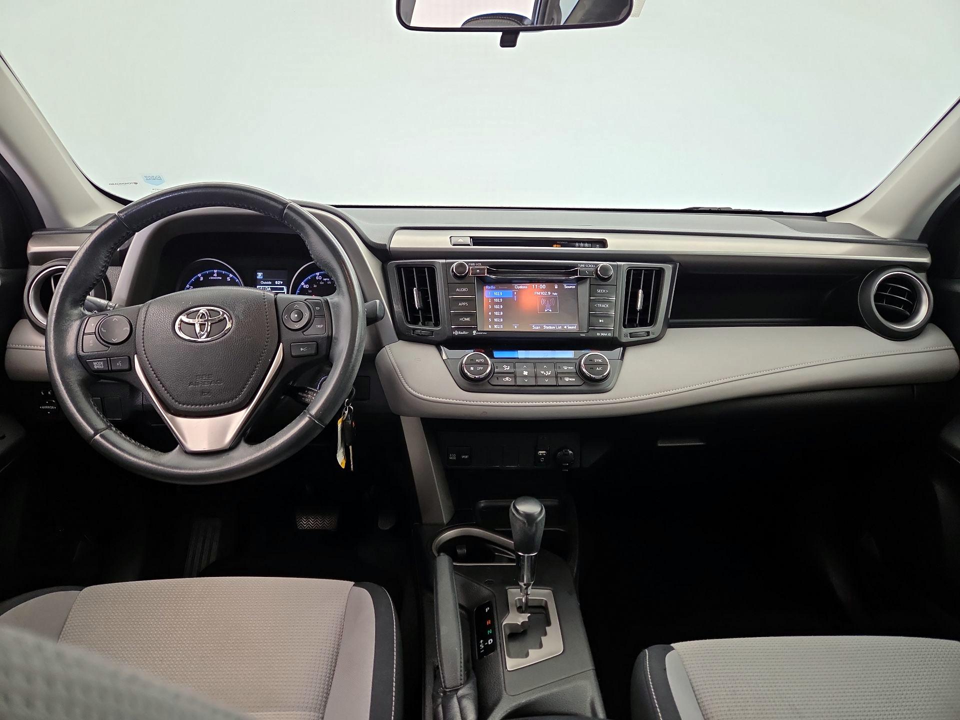 Thumbnail: 2017 Toyota RAV4 - 9