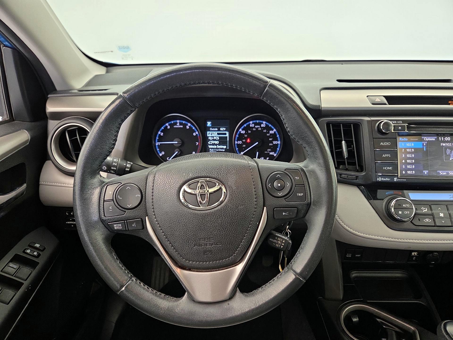 Thumbnail: 2017 Toyota RAV4 - 10