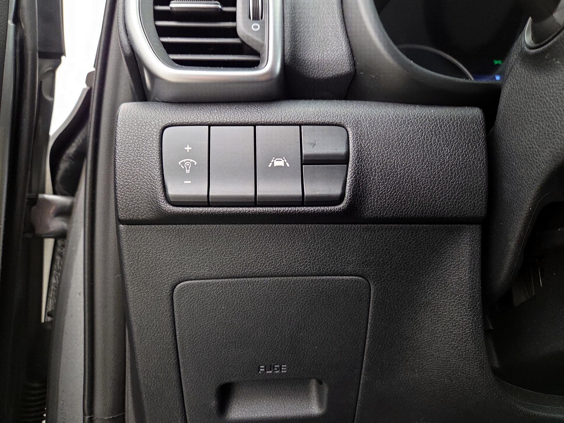 Thumbnail: 2020 Kia Sportage - 13