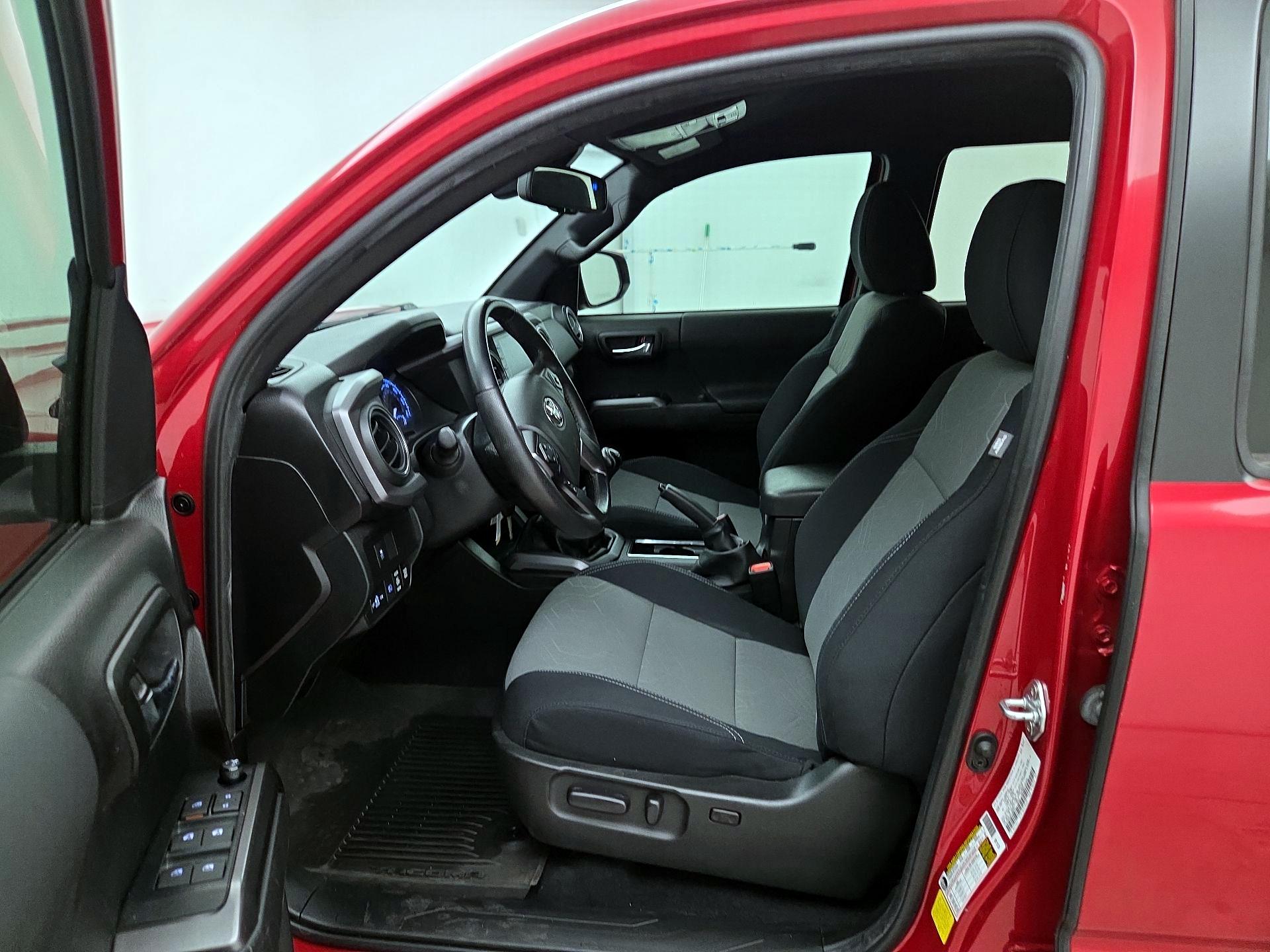 Thumbnail: 2022 Toyota Tacoma - 11