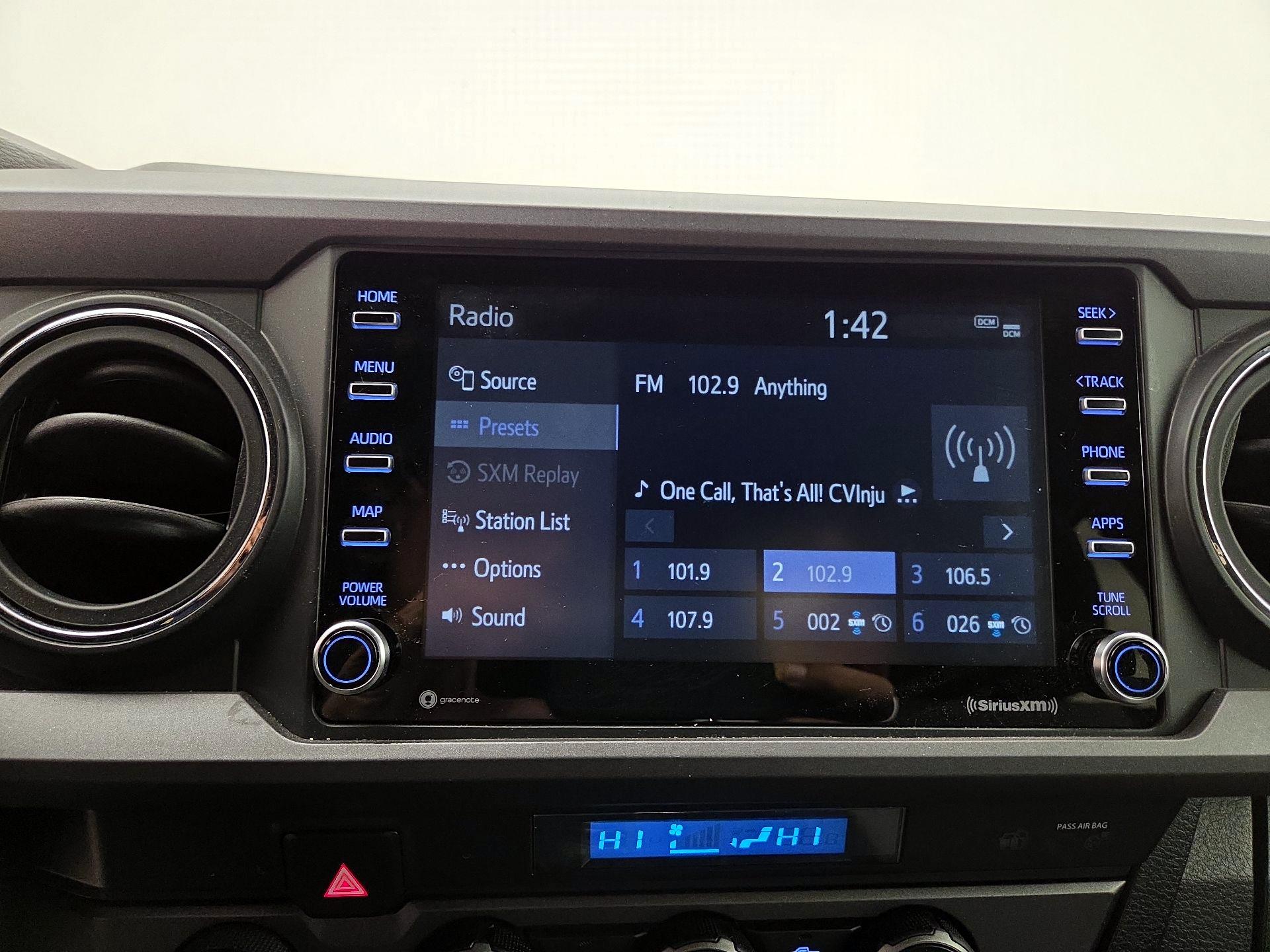 Thumbnail: 2022 Toyota Tacoma - 15