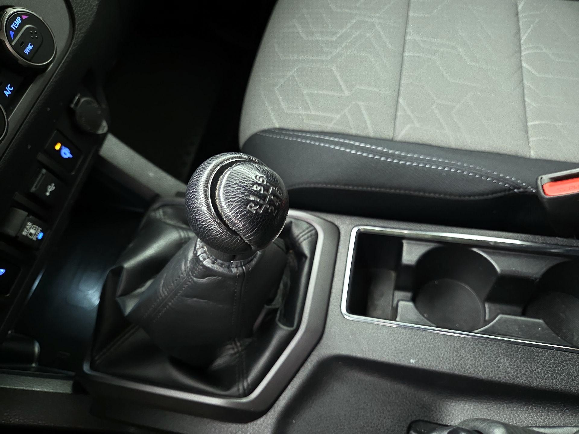 Thumbnail: 2022 Toyota Tacoma - 17