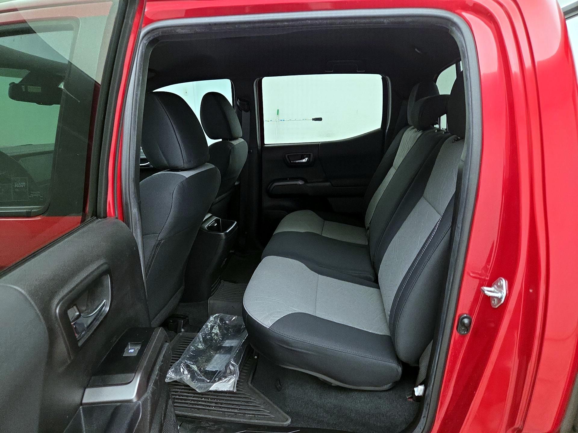 Thumbnail: 2022 Toyota Tacoma - 19