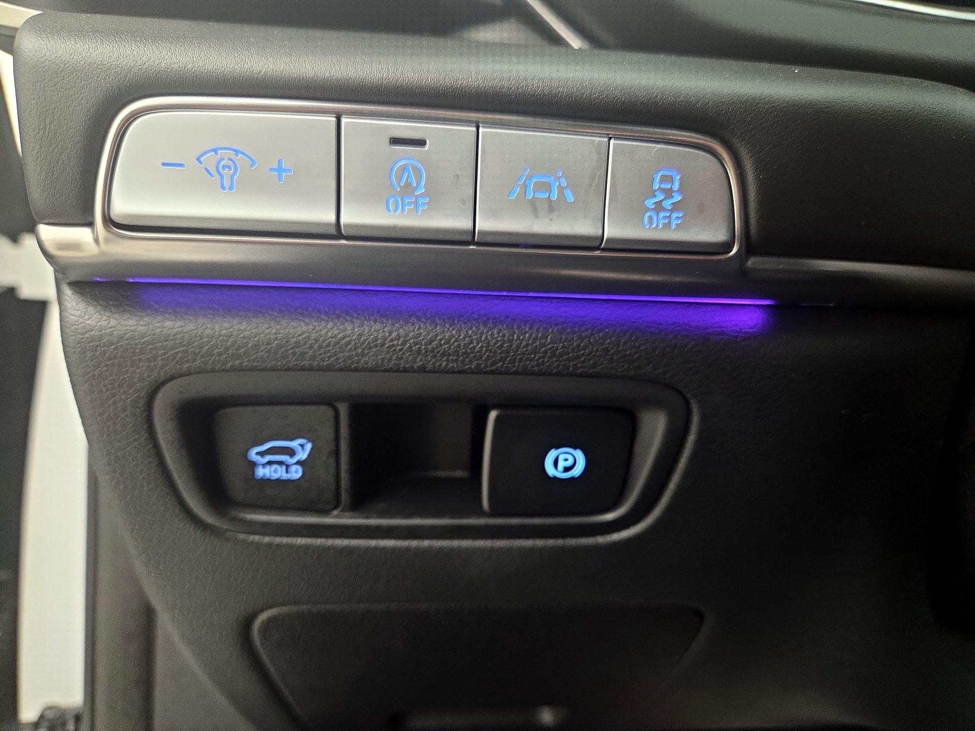 Thumbnail: 2021 Genesis GV80 - 13