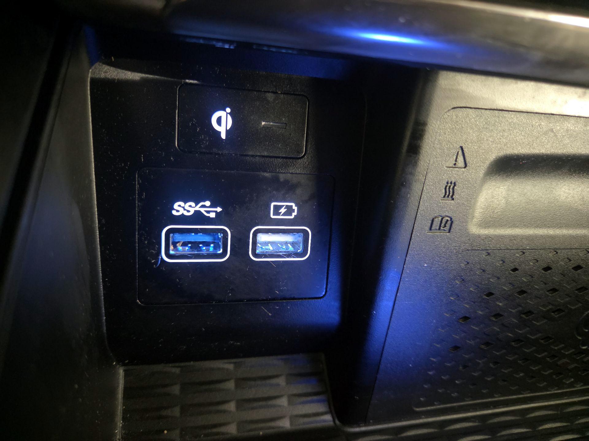 Thumbnail: 2021 Genesis GV80 - 19