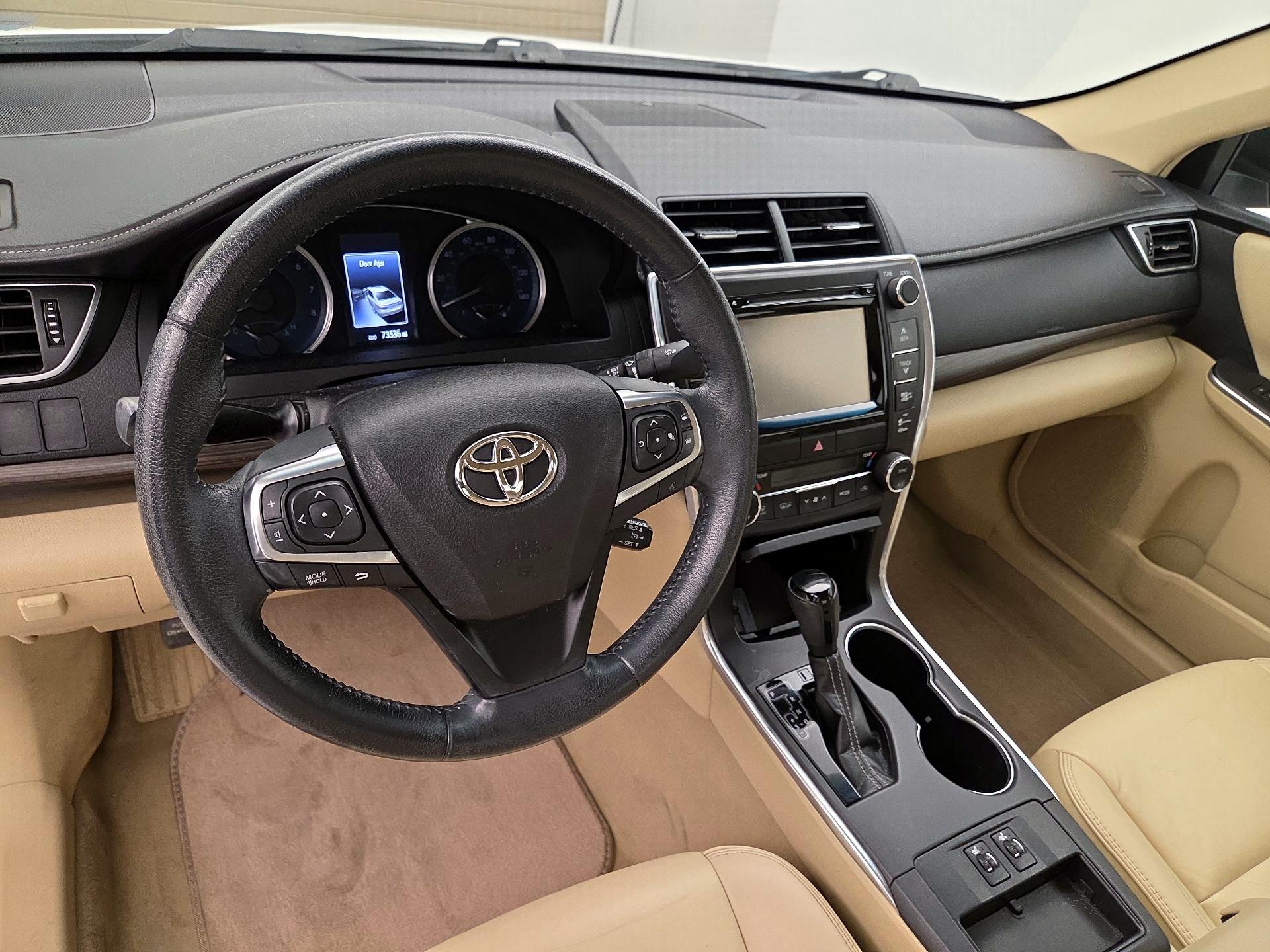 Thumbnail: 2015 Toyota Camry - 9