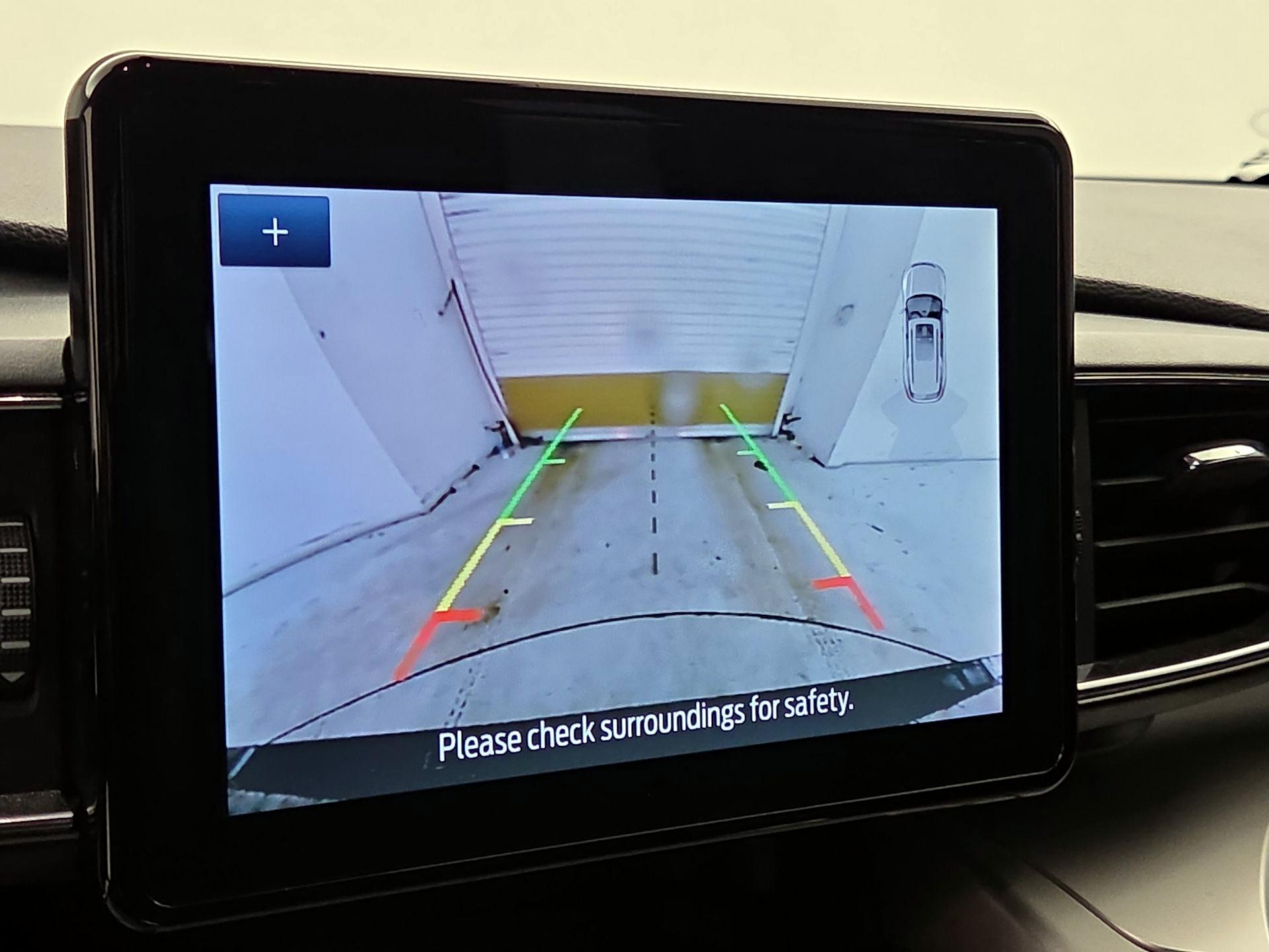 Thumbnail: 2022 Ford Explorer - 14