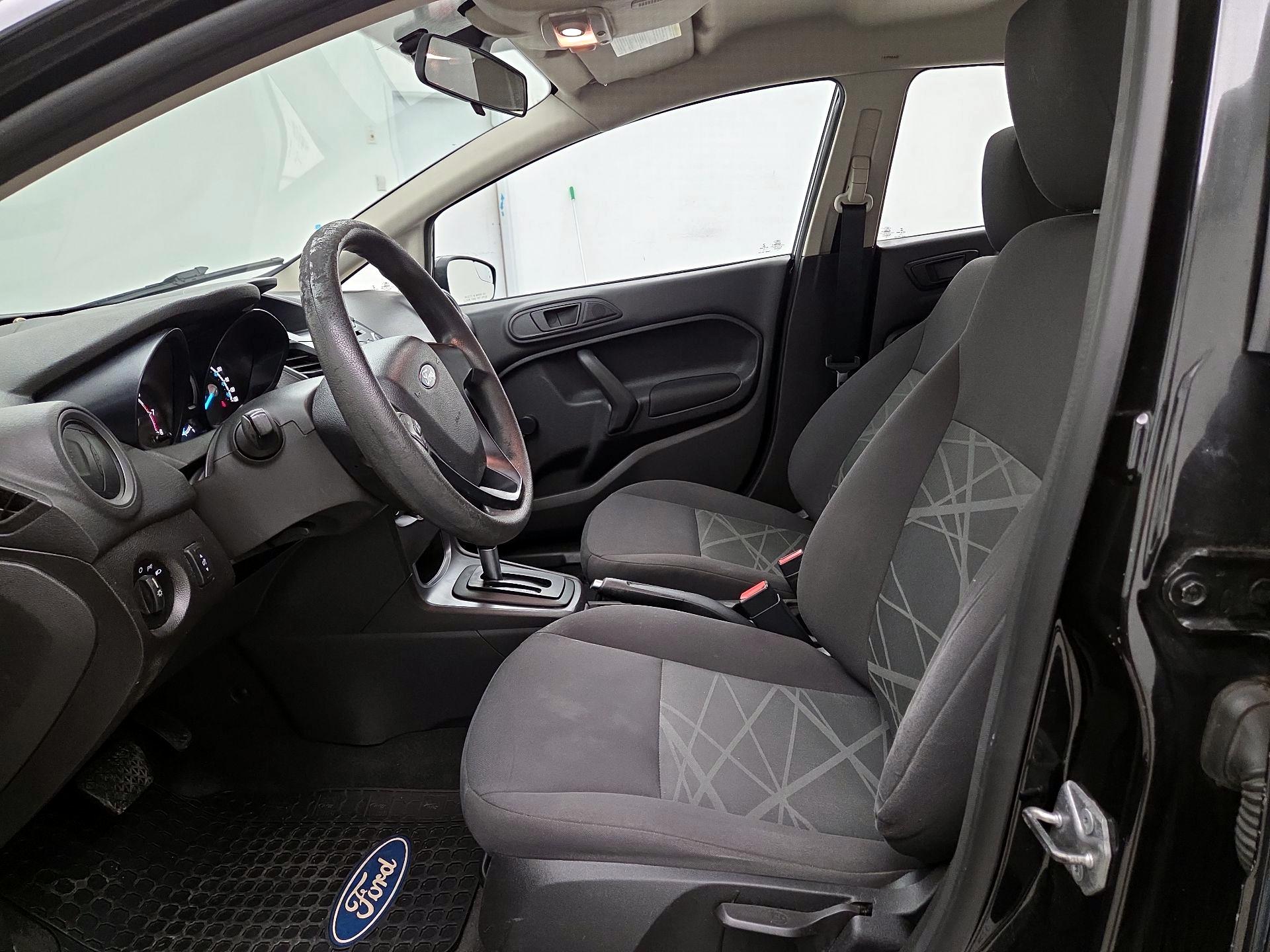 Thumbnail: 2015 Ford Fiesta - 11