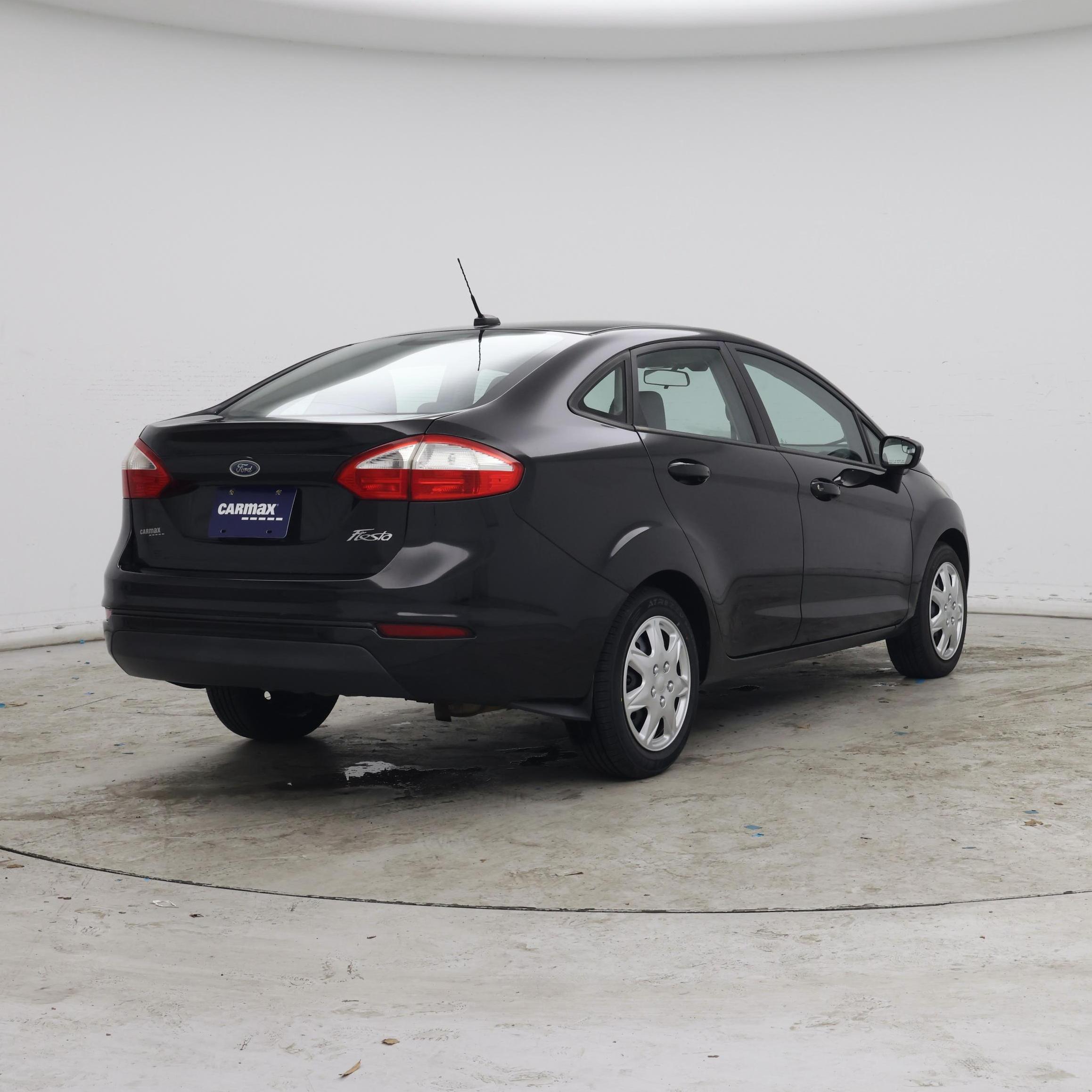 Thumbnail: 2015 Ford Fiesta - 8