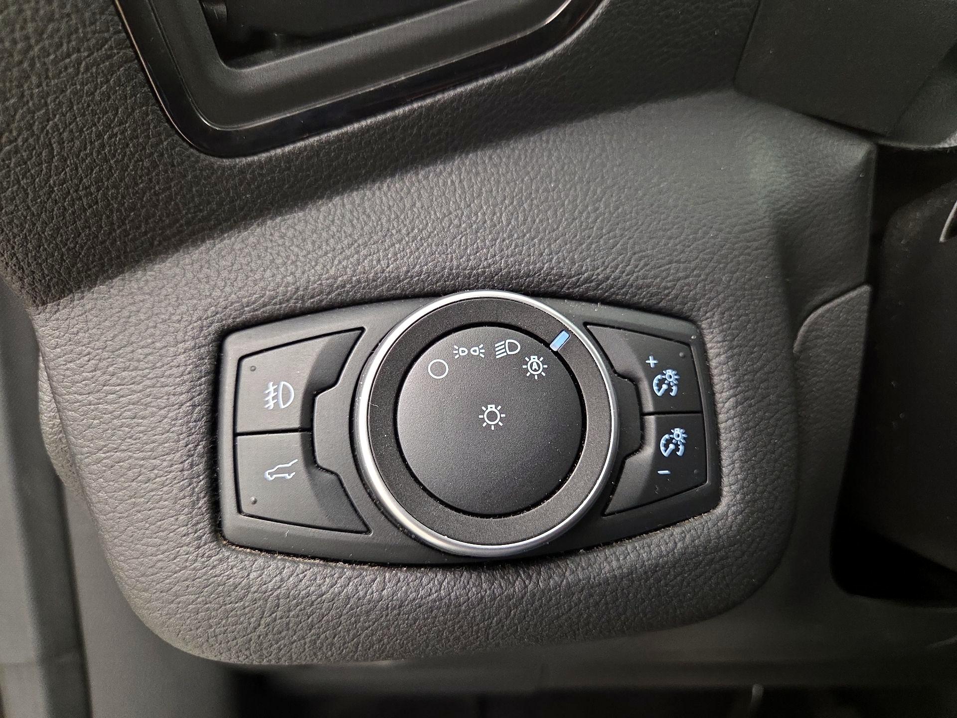 Thumbnail: 2018 Ford Escape - 13