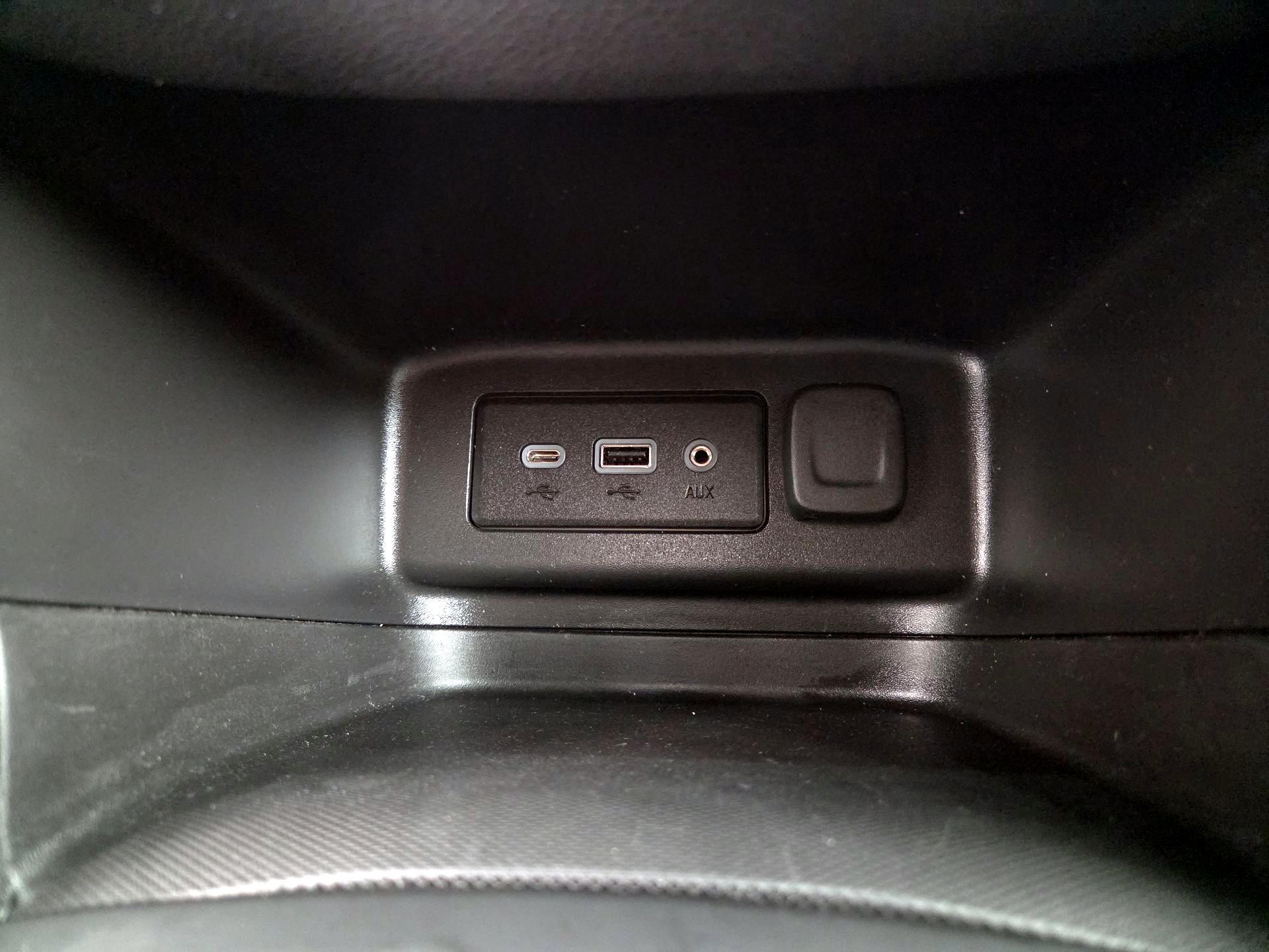 Thumbnail: 2023 Chevrolet Equinox - 18