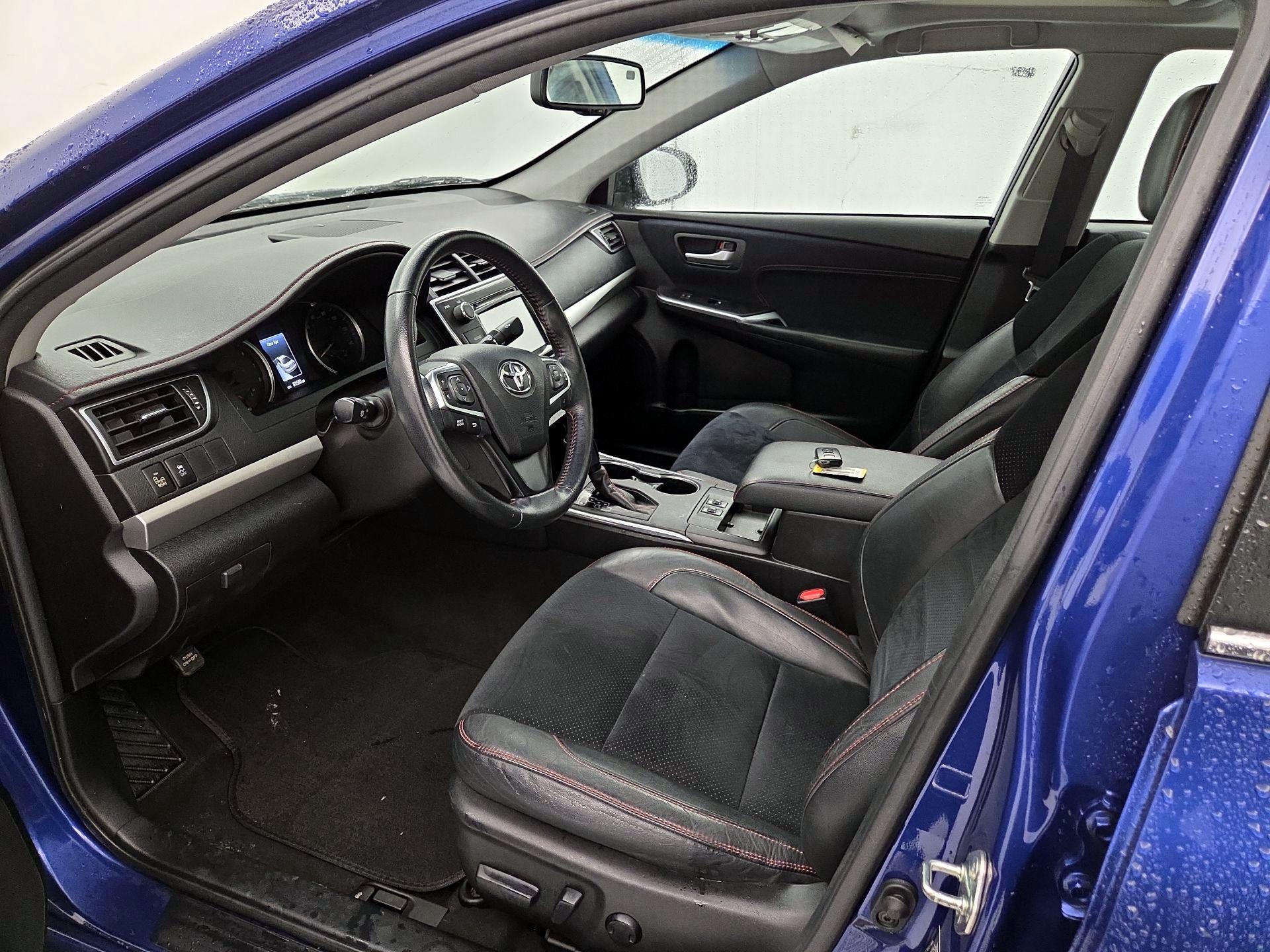 Thumbnail: 2015 Toyota Camry - 11