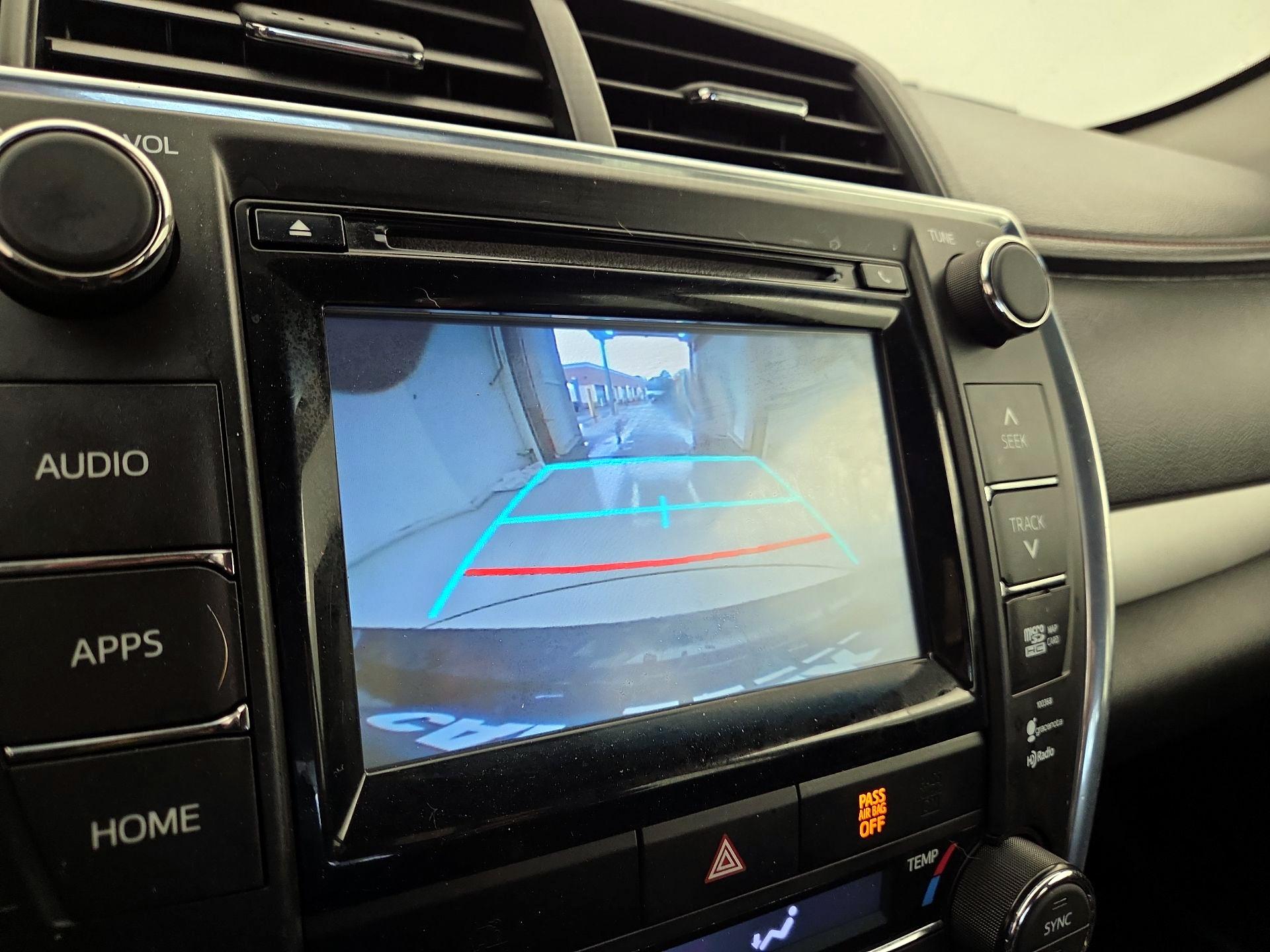 Thumbnail: 2015 Toyota Camry - 13