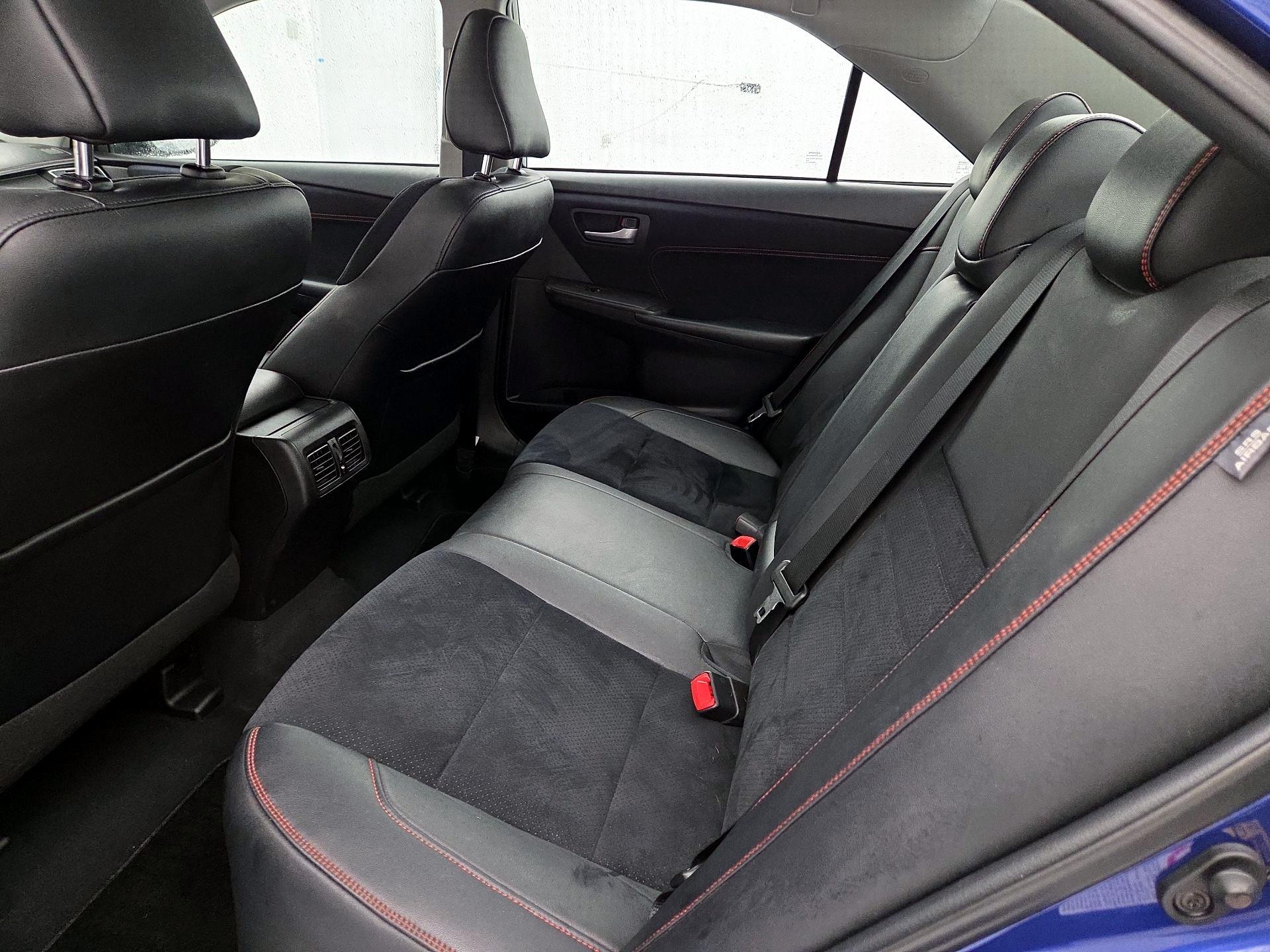 Thumbnail: 2015 Toyota Camry - 19