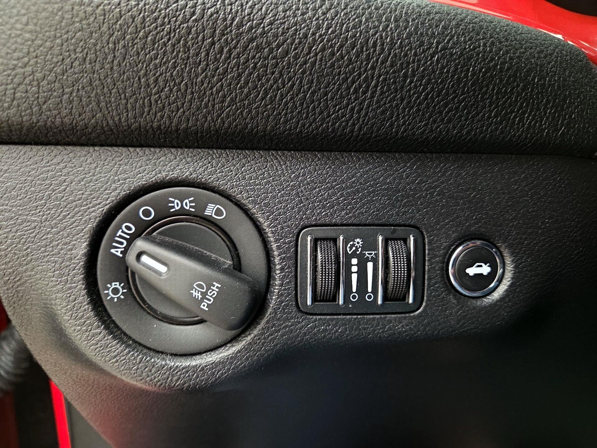 Thumbnail: 2015 Dodge Challenger - 13