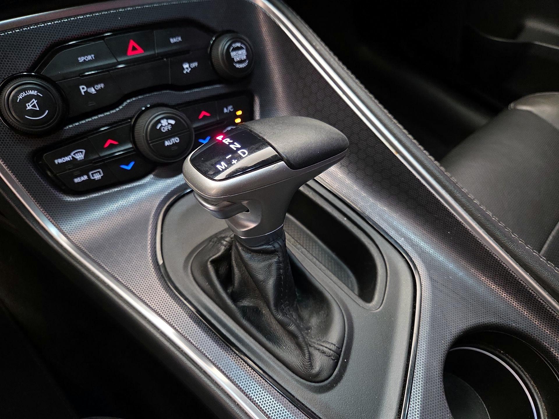 Thumbnail: 2015 Dodge Challenger - 18