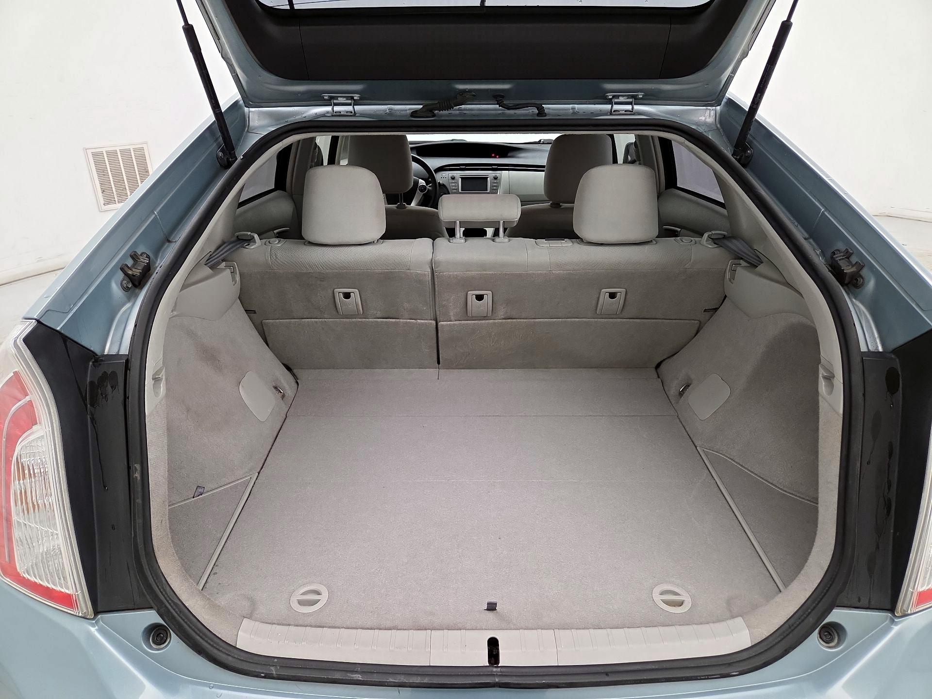 Thumbnail: 2015 Toyota Prius - 19