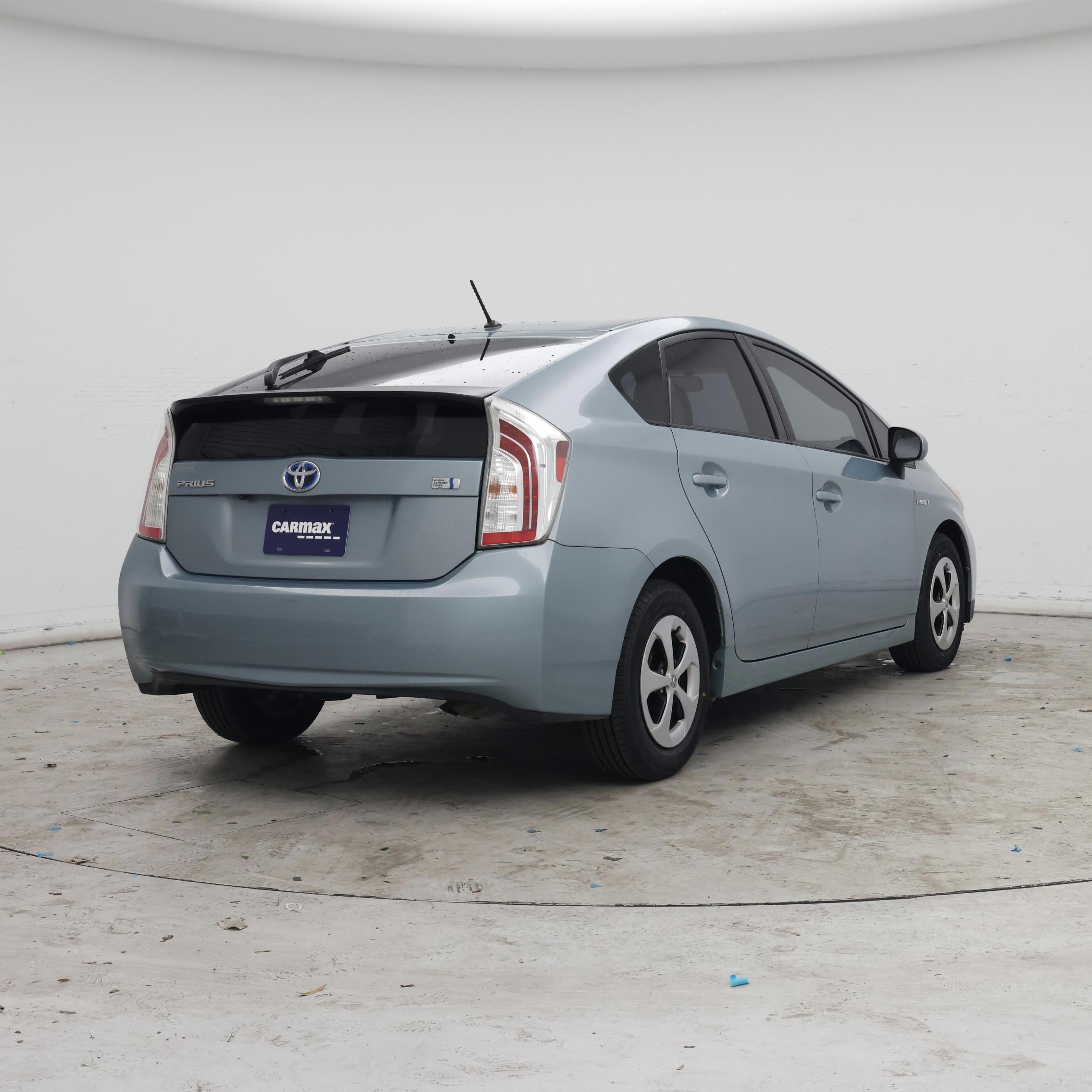 Thumbnail: 2015 Toyota Prius - 8