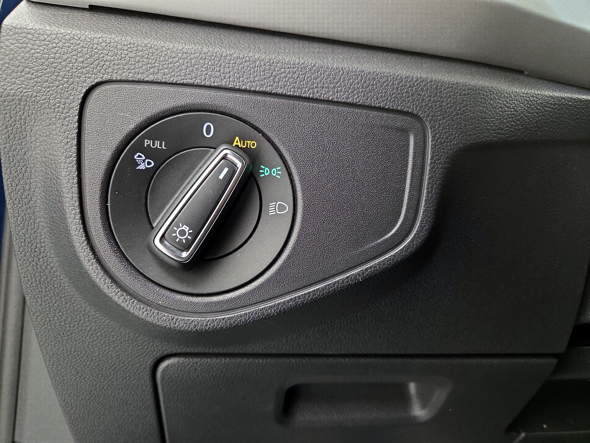 Thumbnail: 2021 Volkswagen Atlas - 13