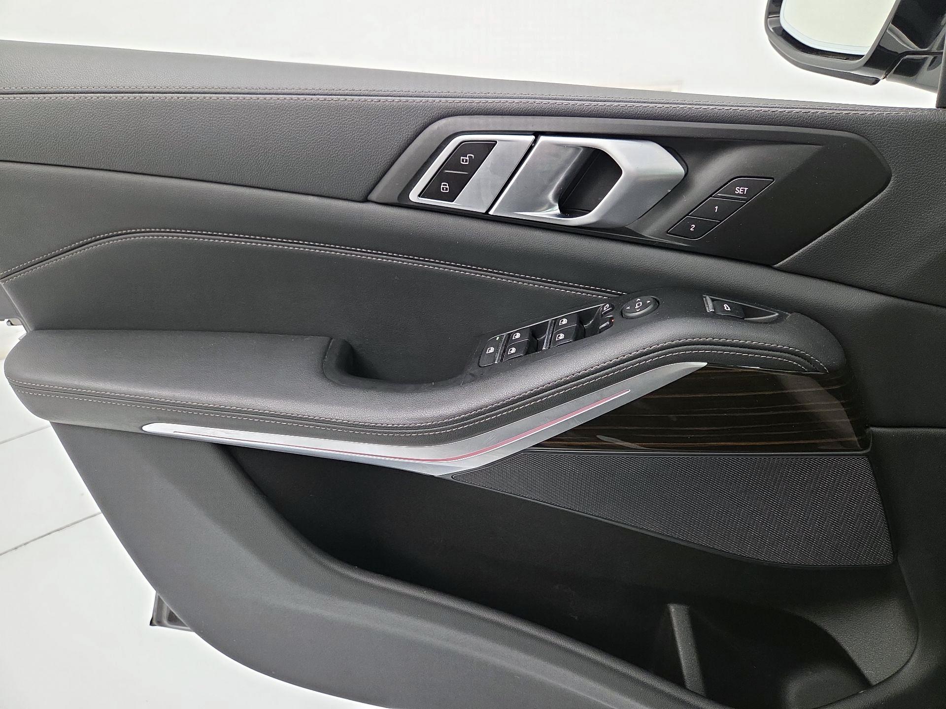 Thumbnail: 2023 BMW X5 - 12