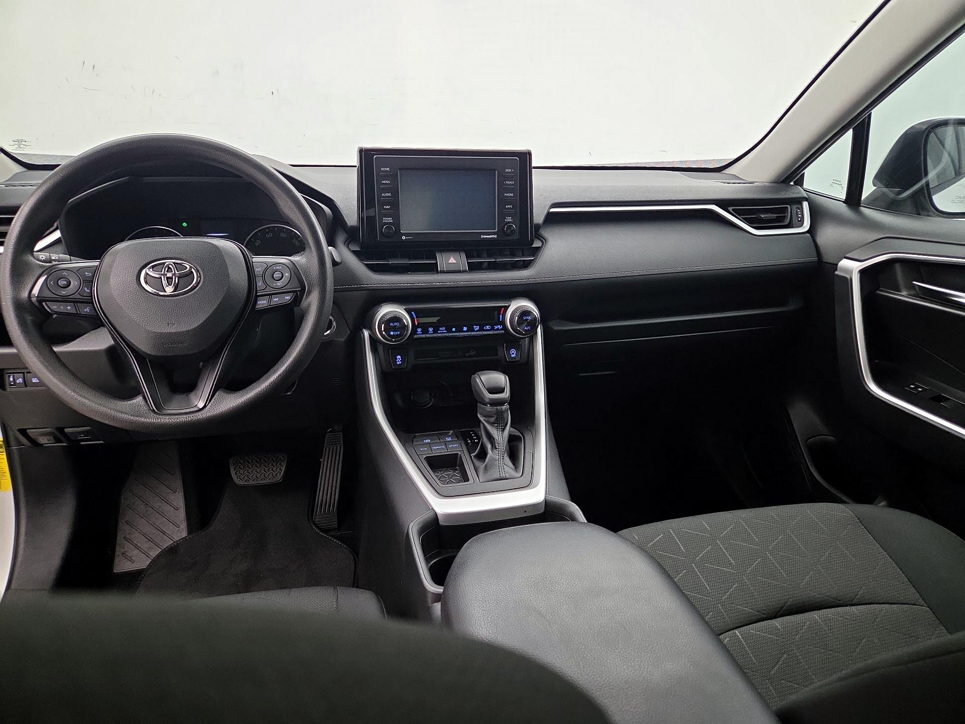 Thumbnail: 2020 Toyota RAV4 - 9