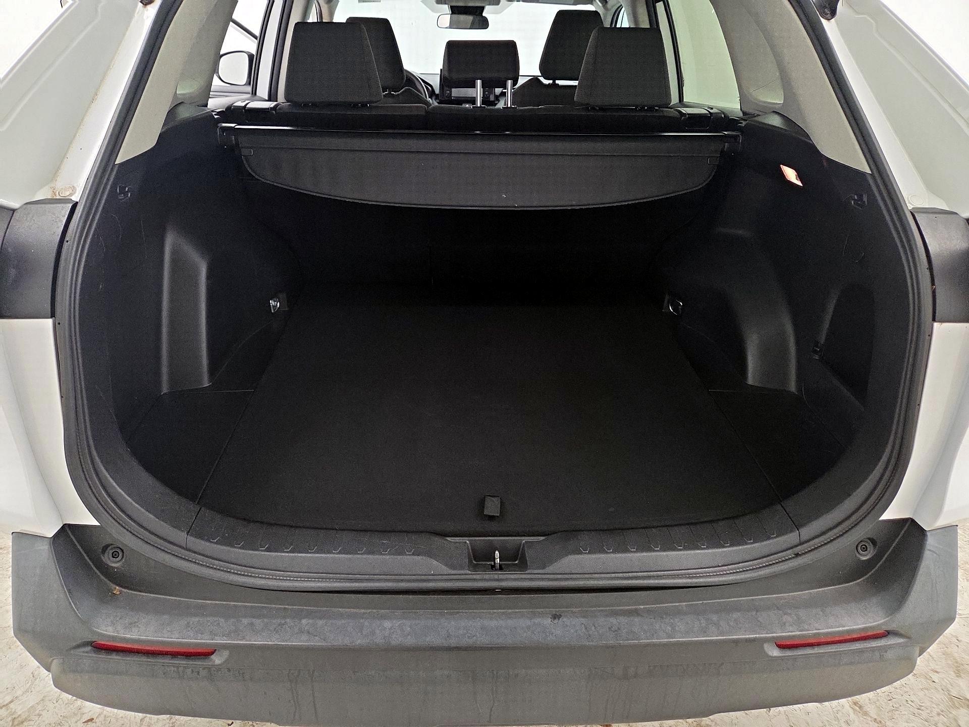 Thumbnail: 2020 Toyota RAV4 - 20