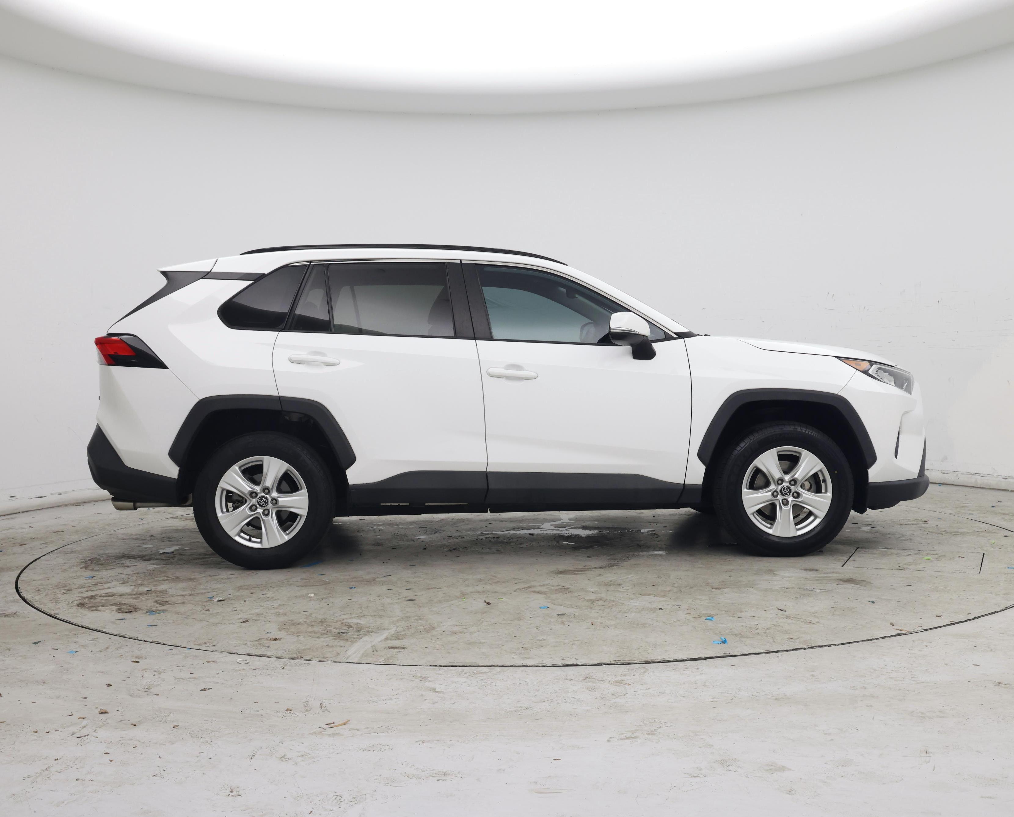 Thumbnail: 2020 Toyota RAV4 - 7