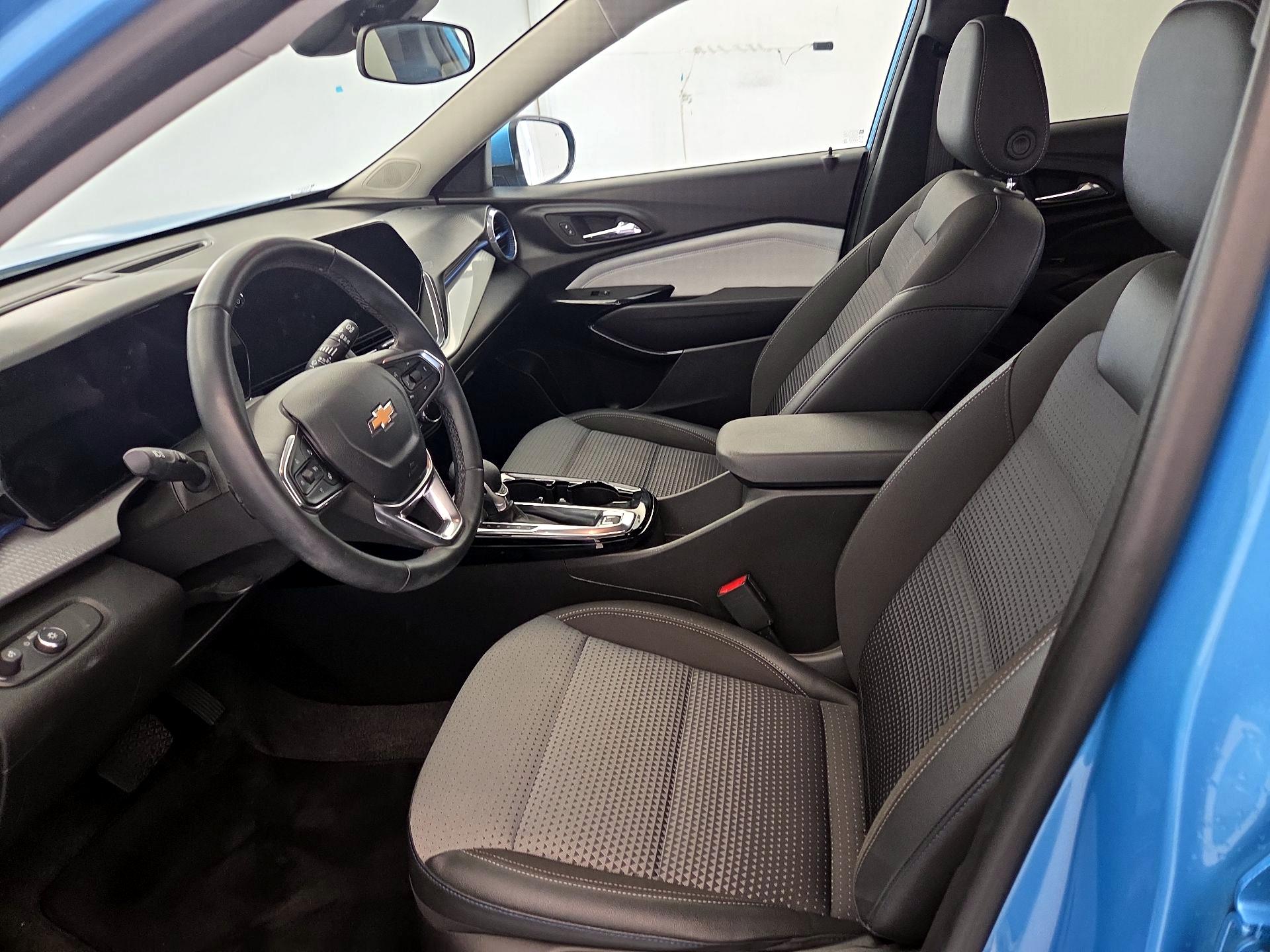 Thumbnail: 2025 Chevrolet Trax - 11