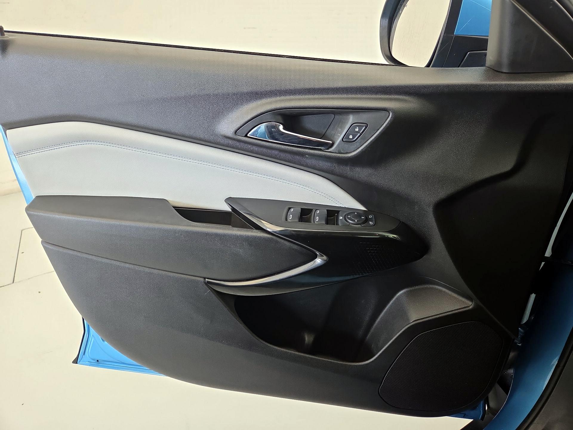 Thumbnail: 2025 Chevrolet Trax - 12