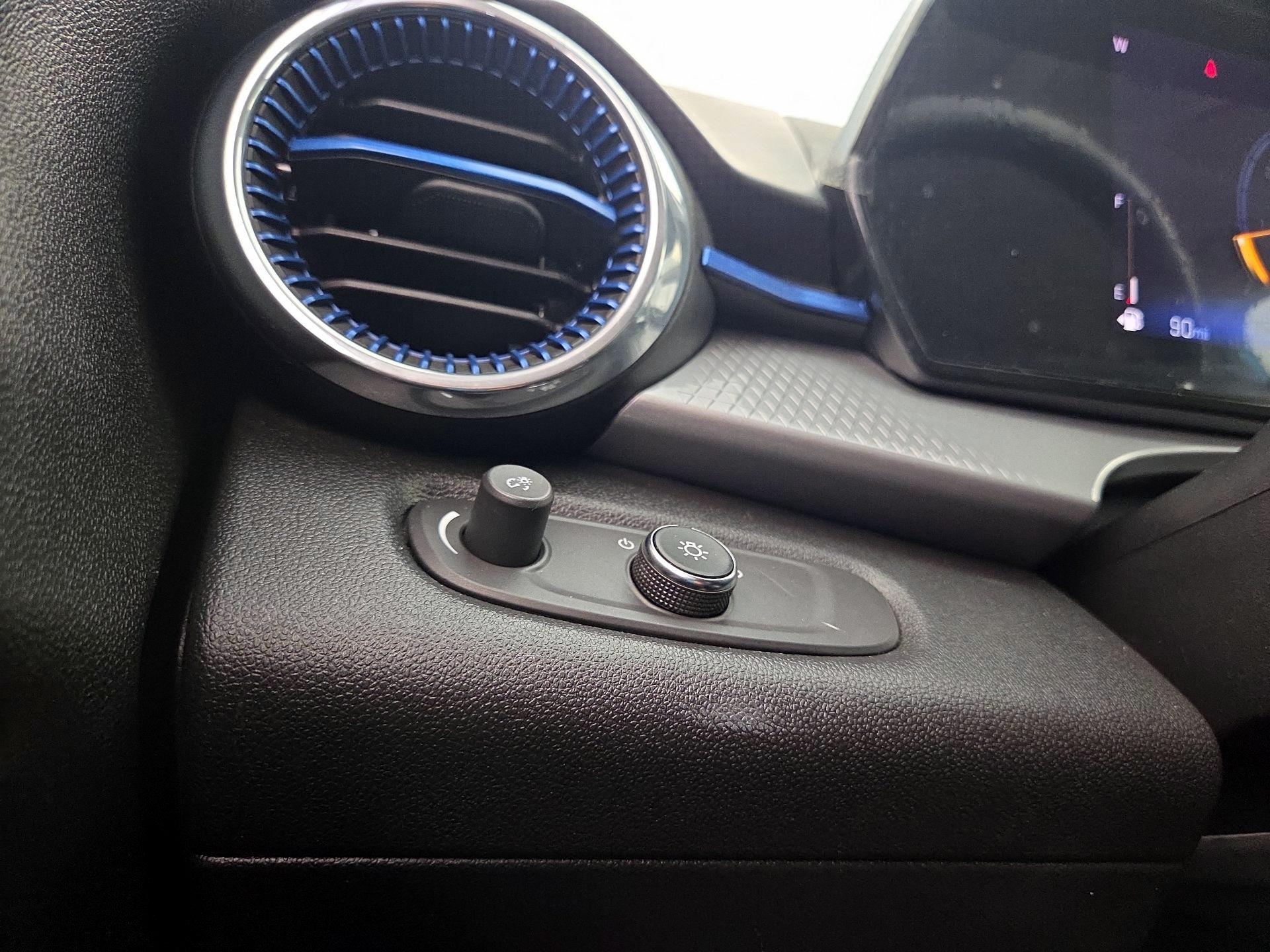 Thumbnail: 2025 Chevrolet Trax - 13