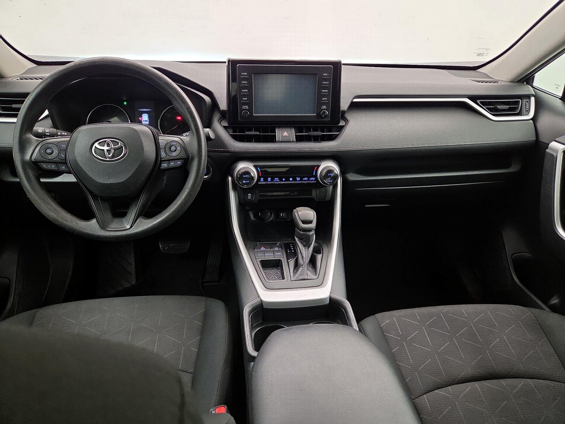 Thumbnail: 2019 Toyota RAV4 - 9