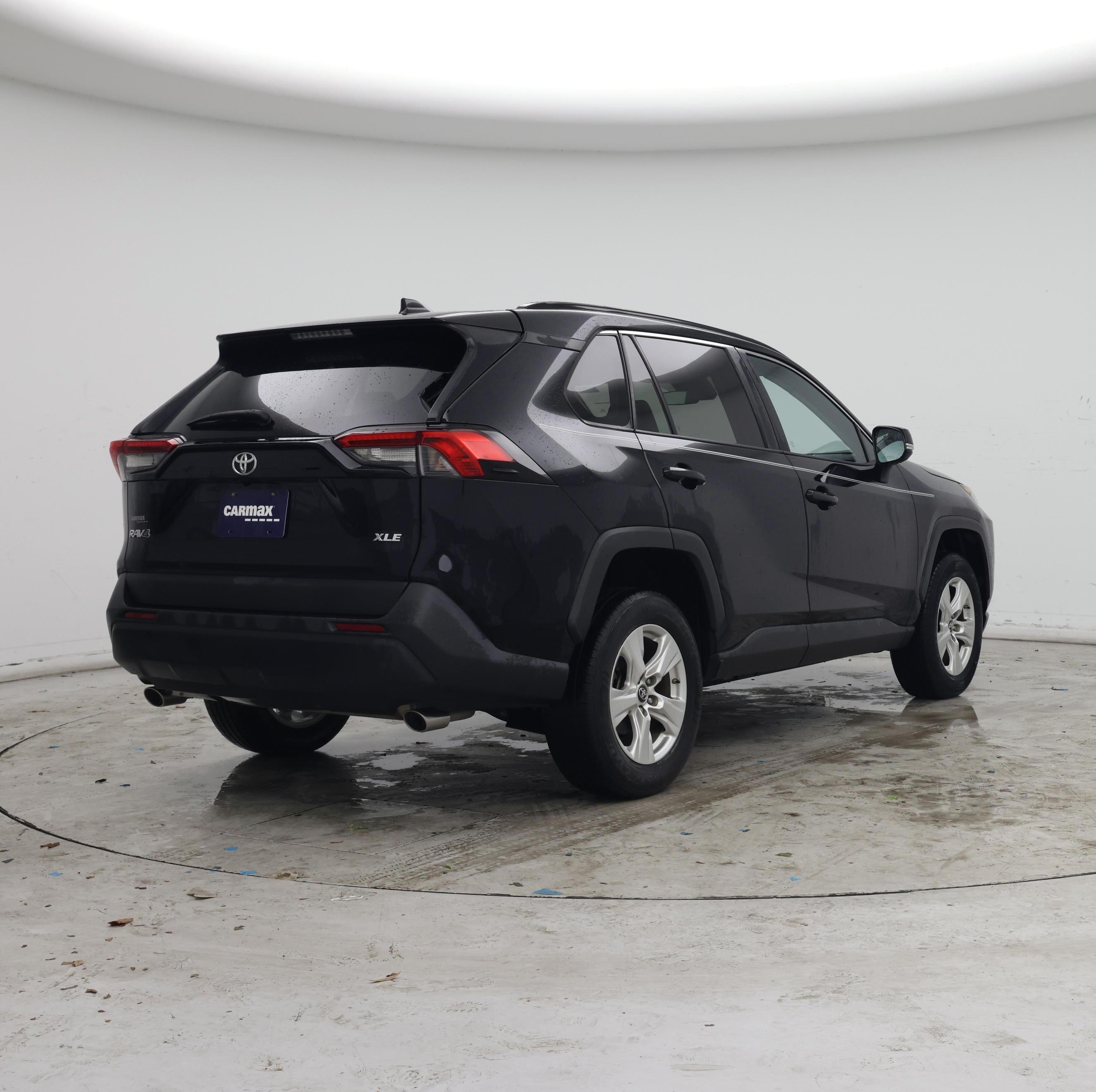 Thumbnail: 2019 Toyota RAV4 - 8
